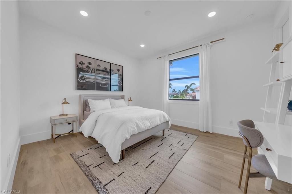 18018 Greenwood DR