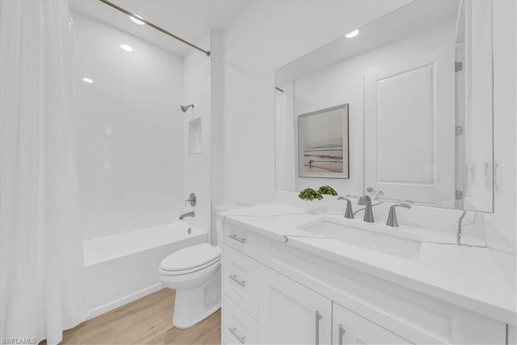 18018 Greenwood DR