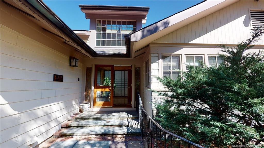 4-12 Singing Woods Road