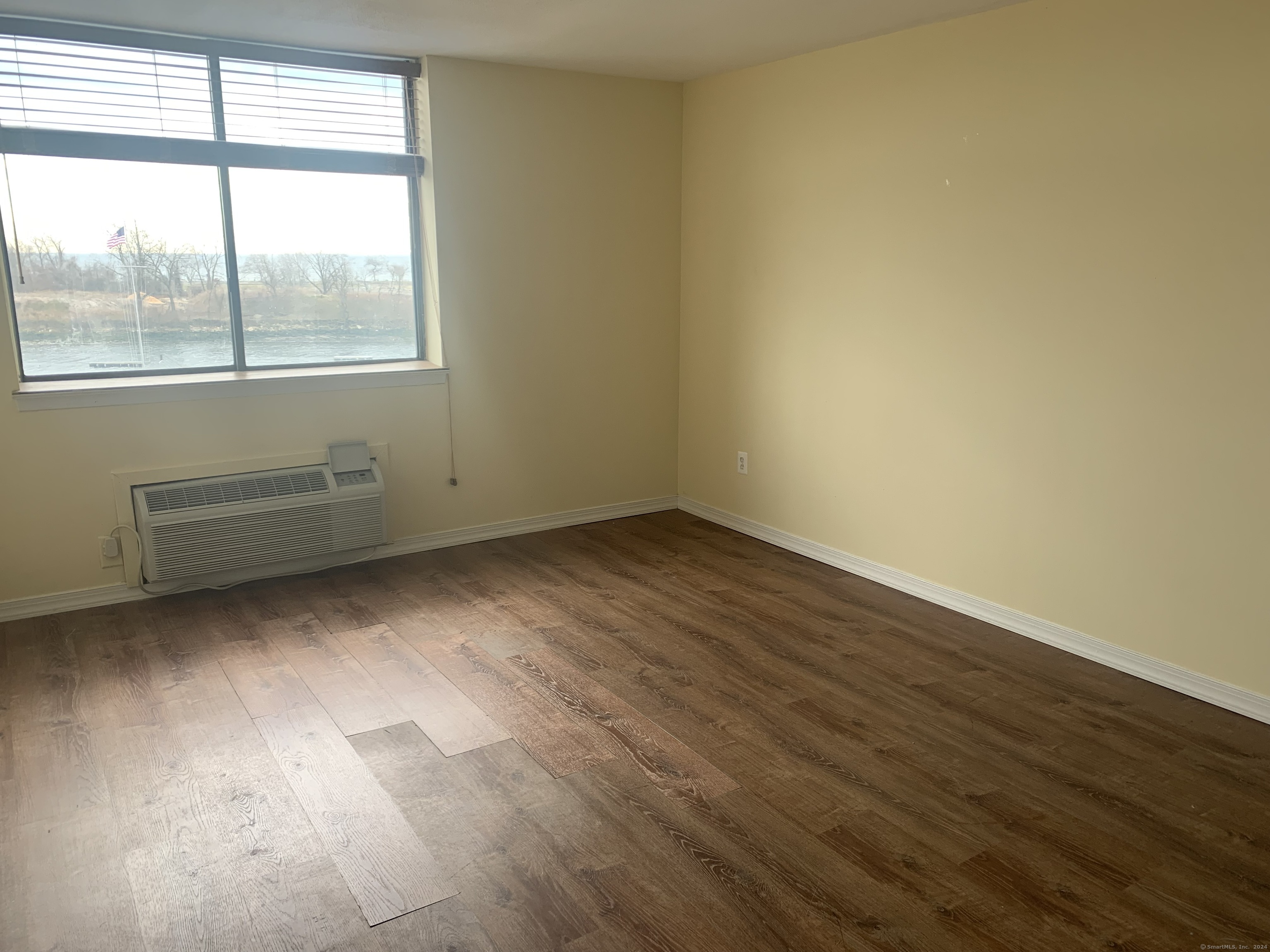 155 Brewster Street APT 5L
