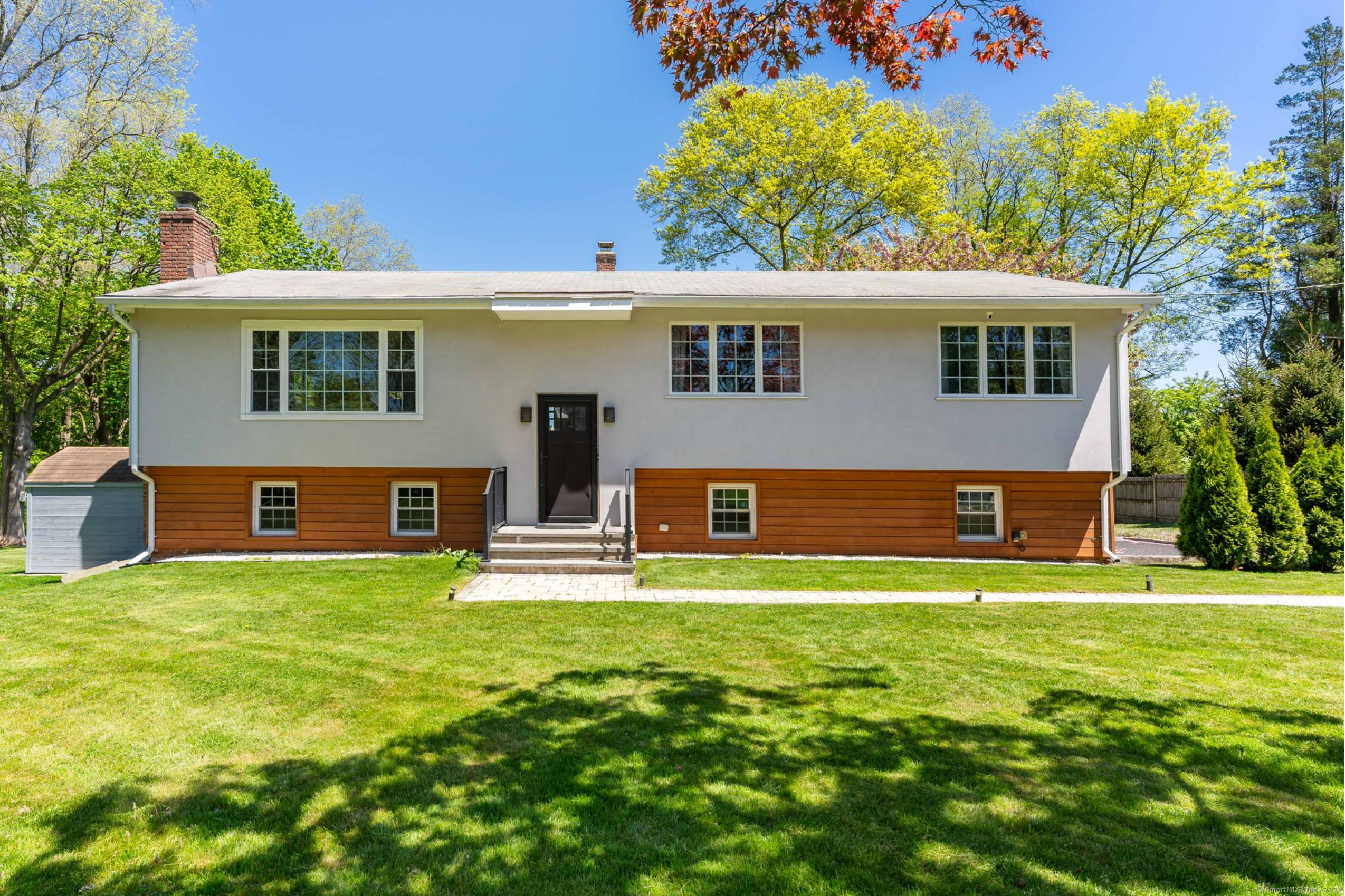 11 Skytop Drive