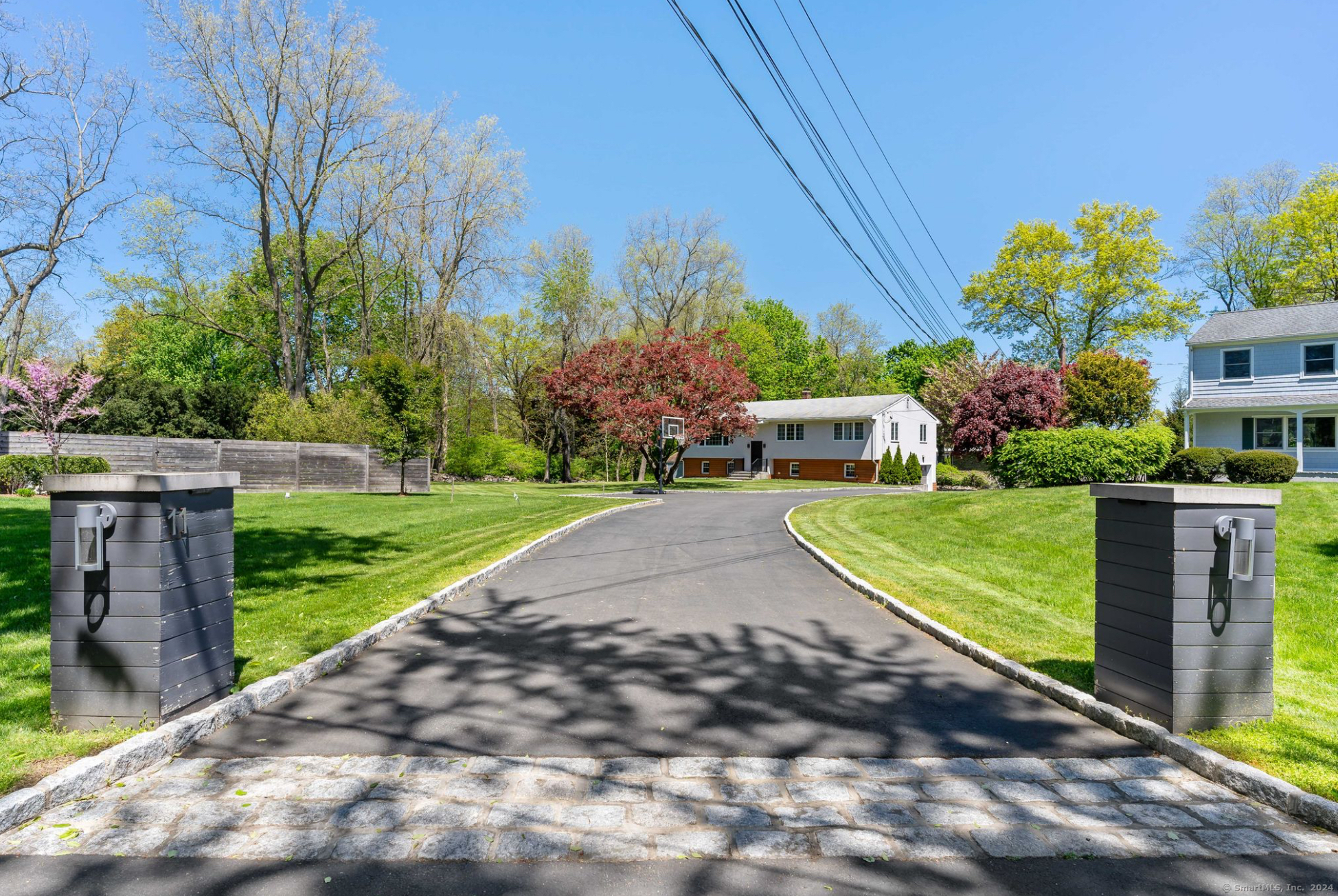 11 Skytop Drive
