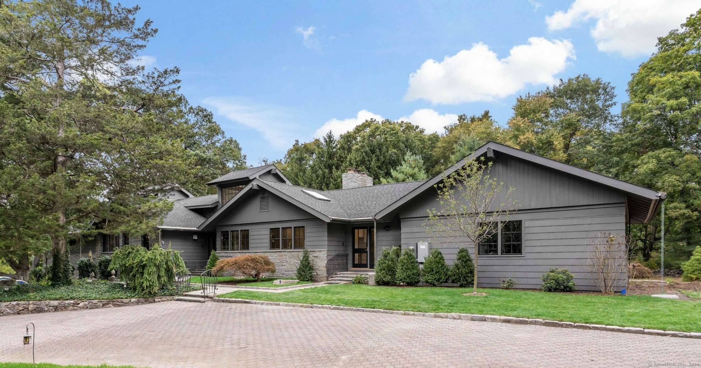 6 Singing Woods Road