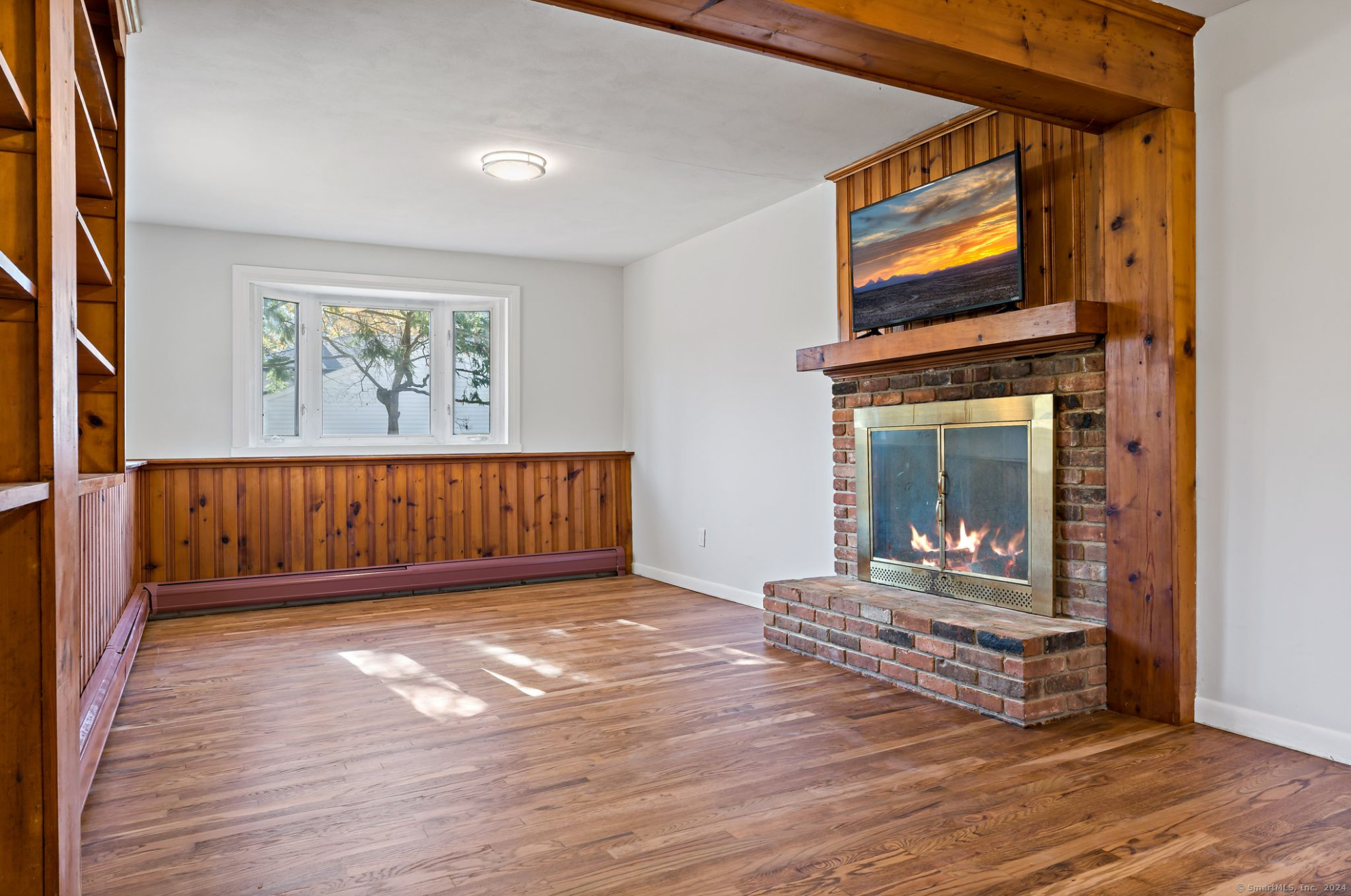 24 Algonquin Road