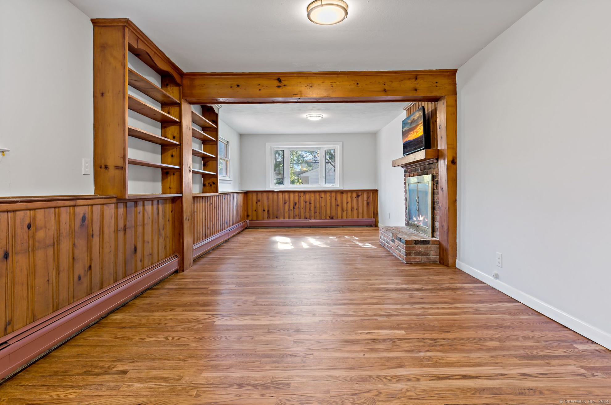 24 Algonquin Road