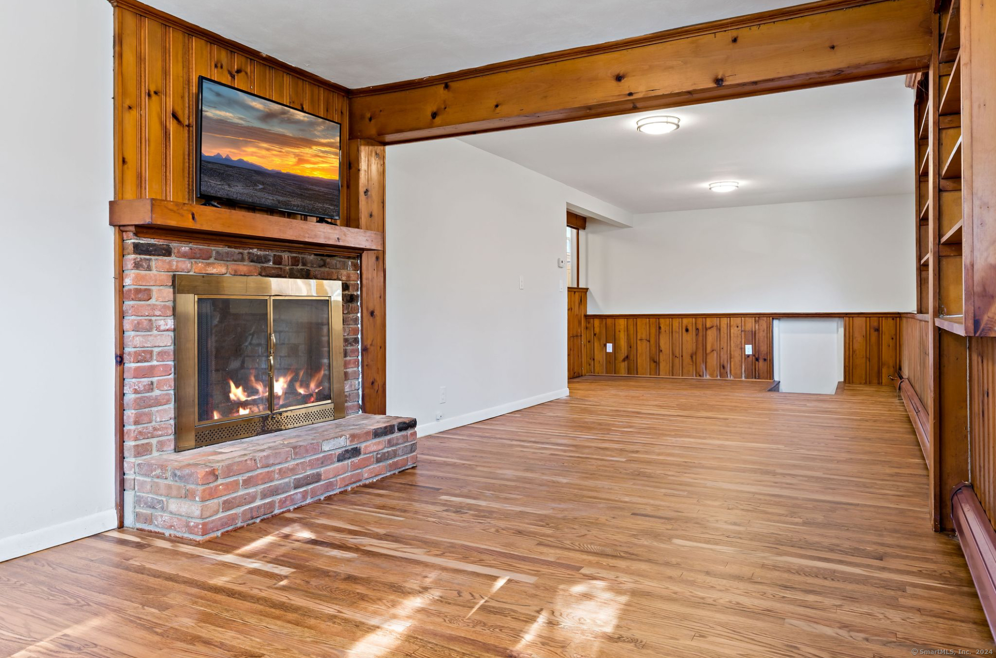 24 Algonquin Road