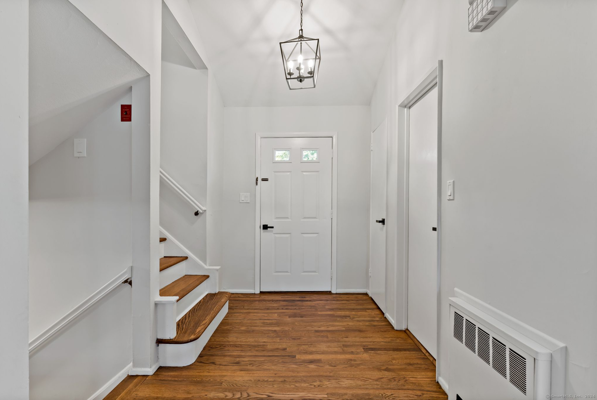24 Algonquin Road