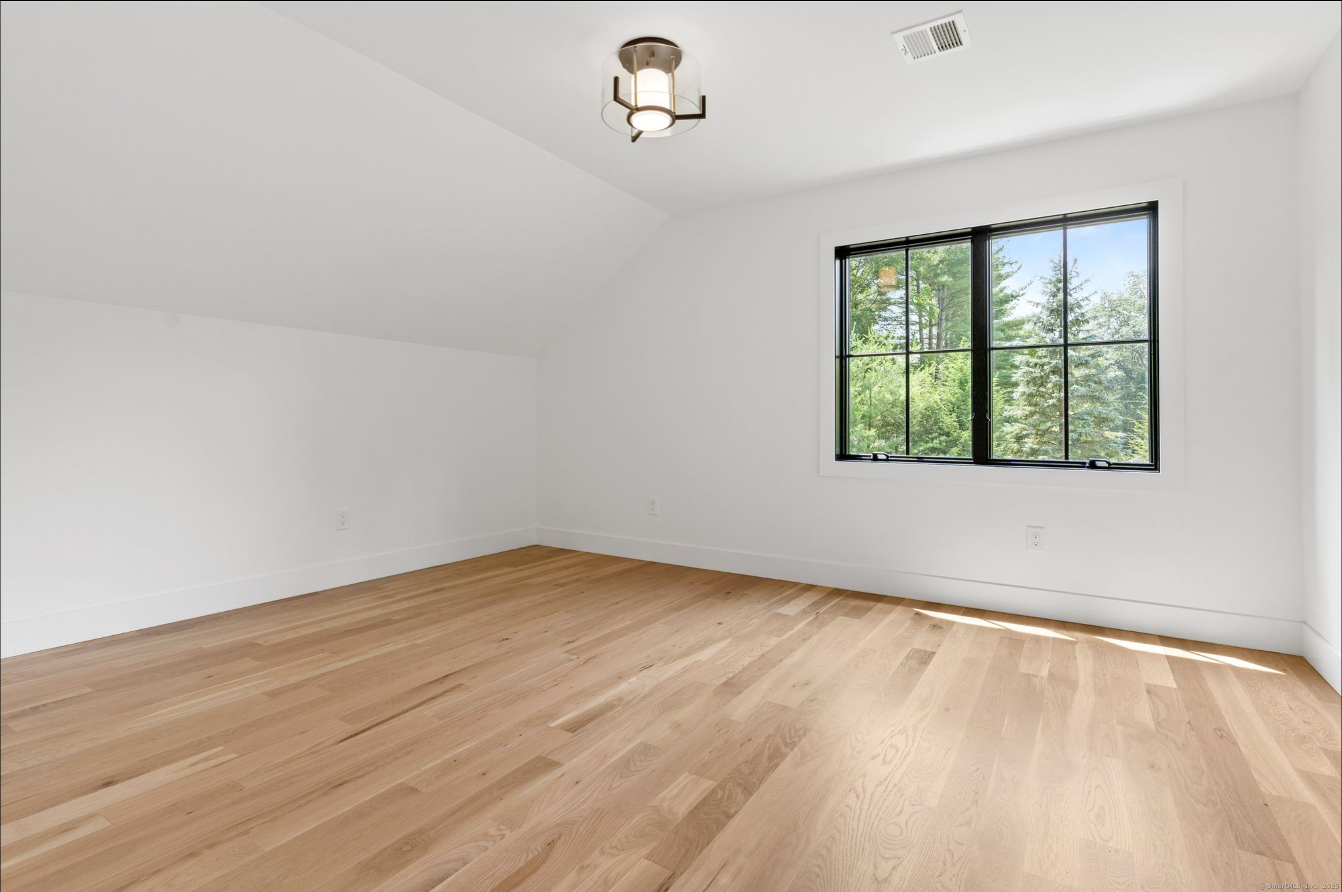 10 Singing Woods Road