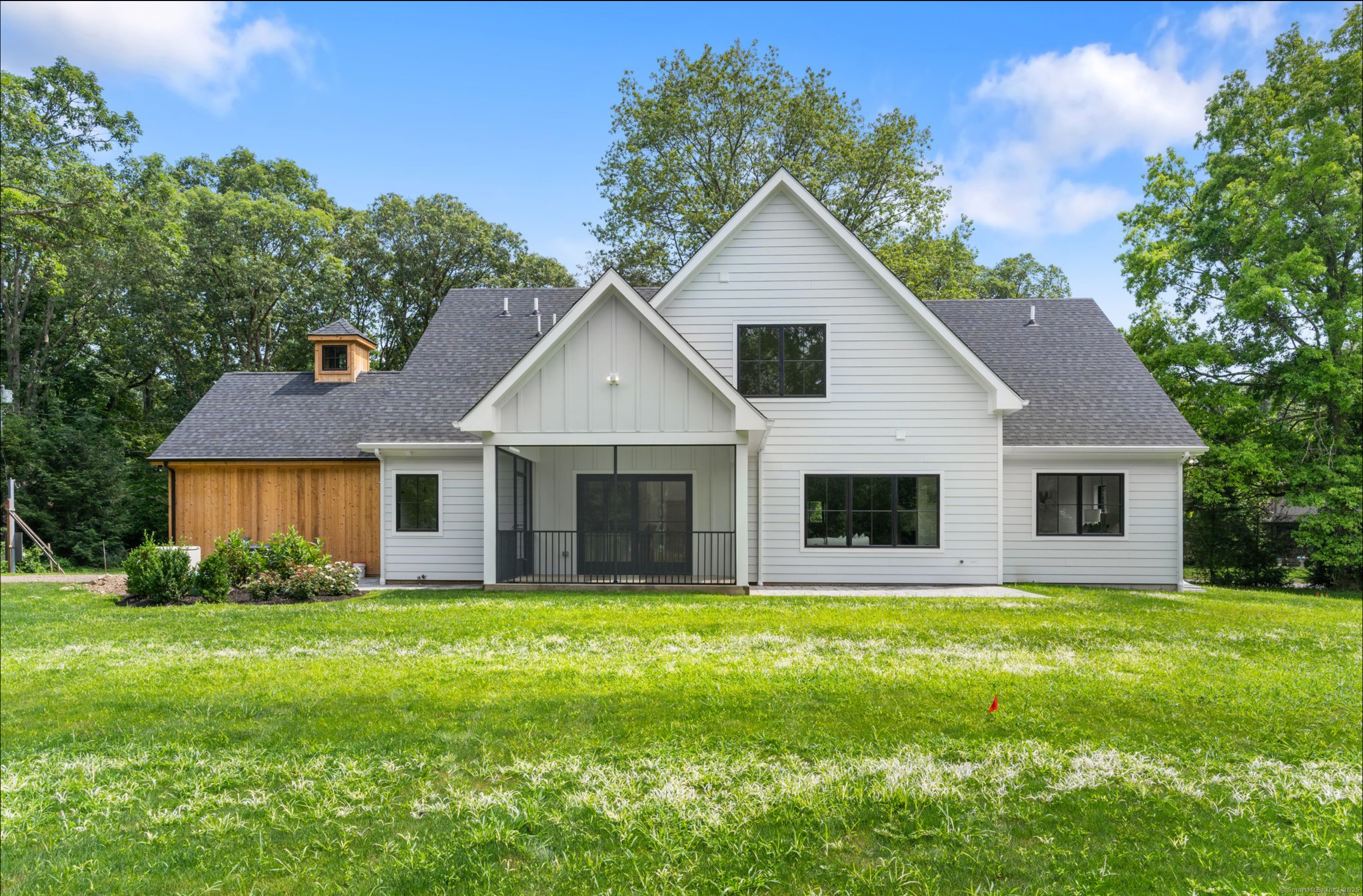 10 Singing Woods Road