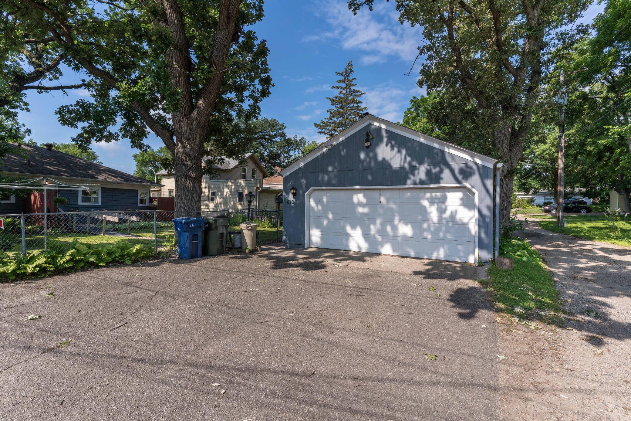 612 W Lincoln Avenue
