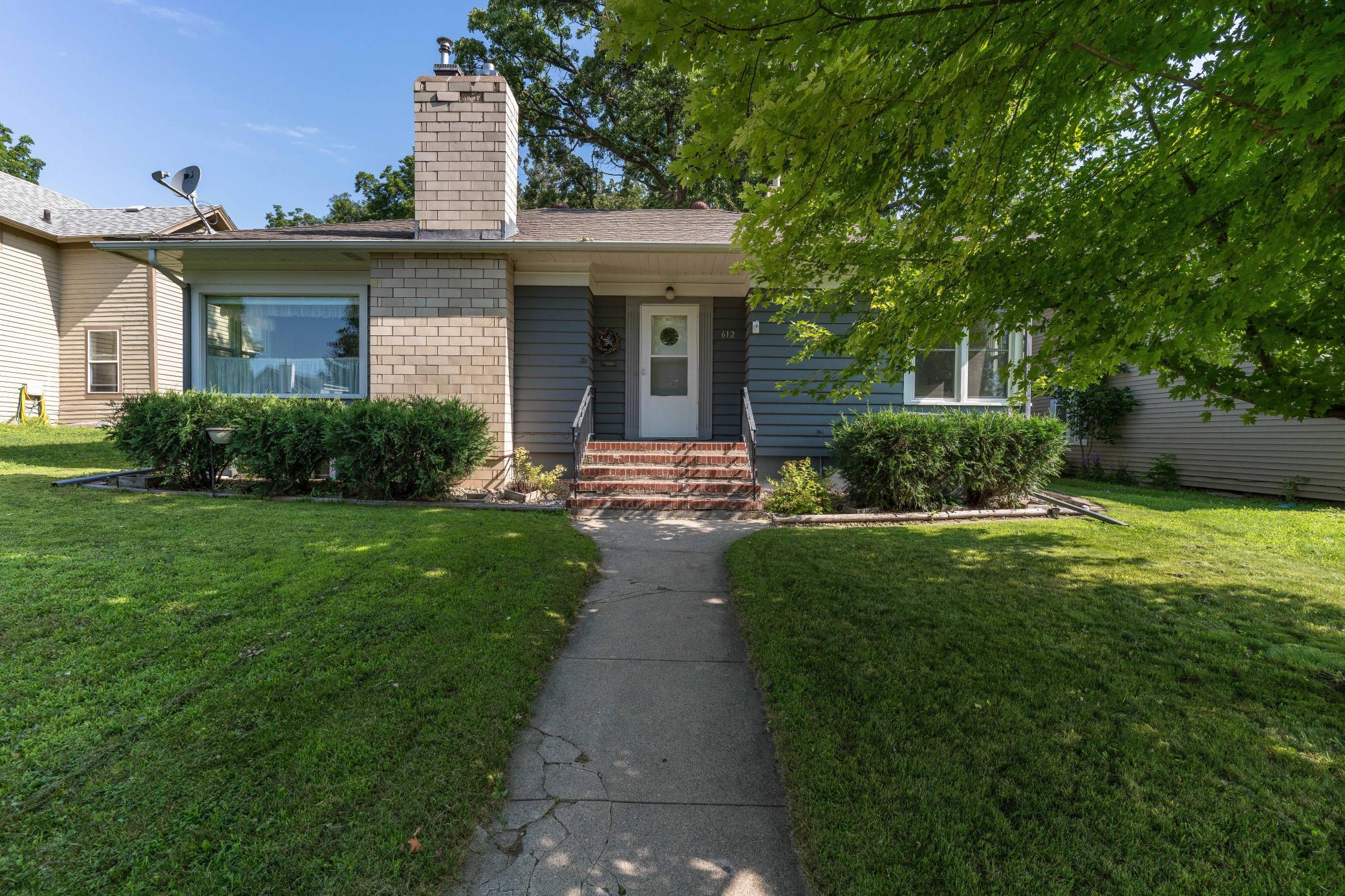 612 W Lincoln Avenue