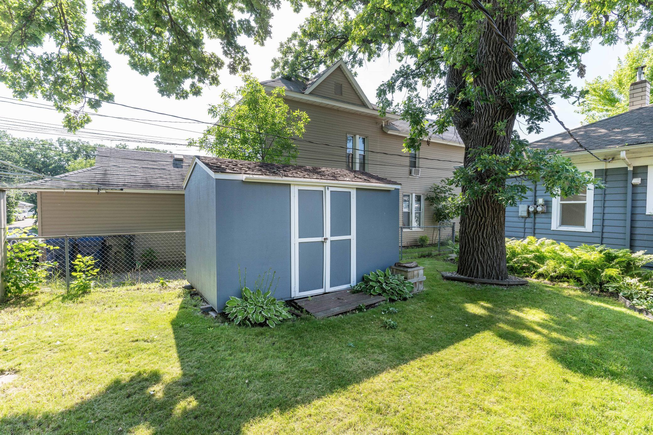 612 W Lincoln Avenue