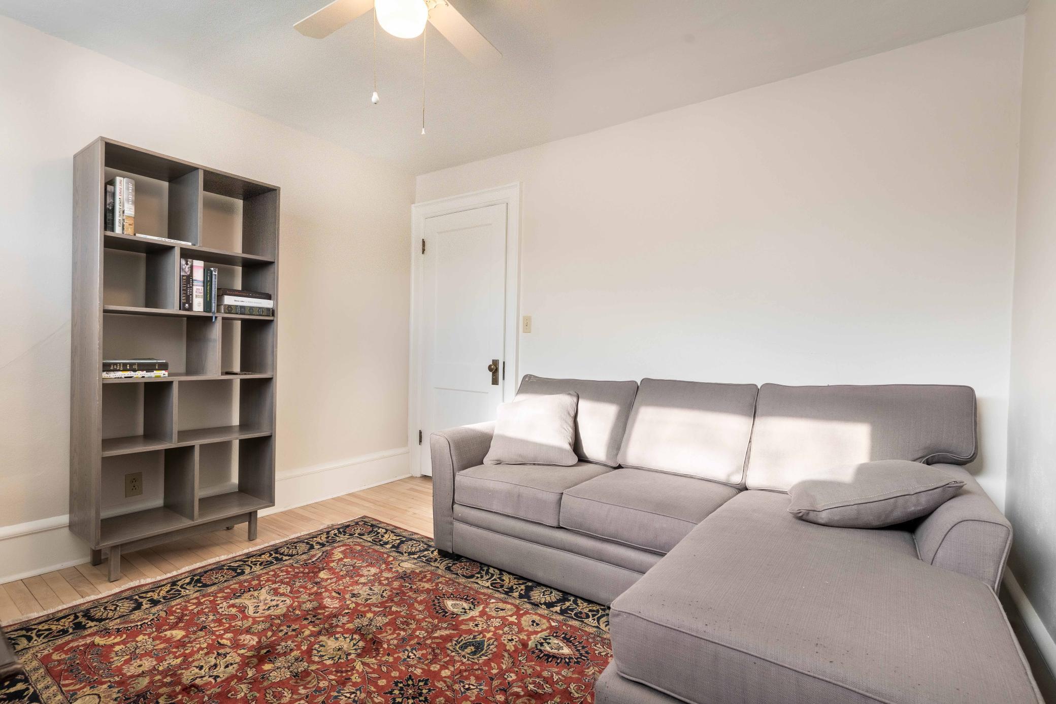 408 E Lakeside Drive