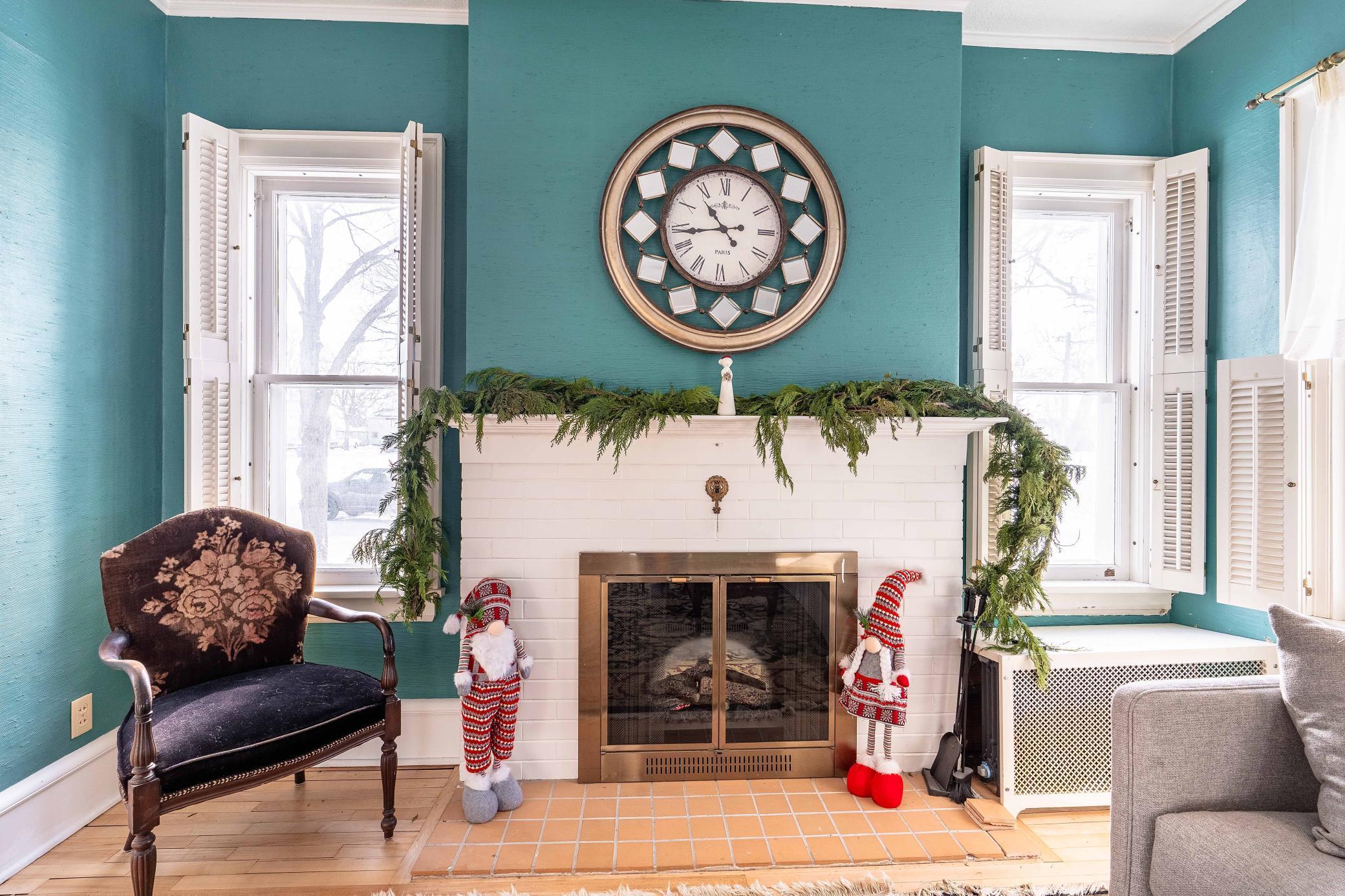 408 E Lakeside Drive