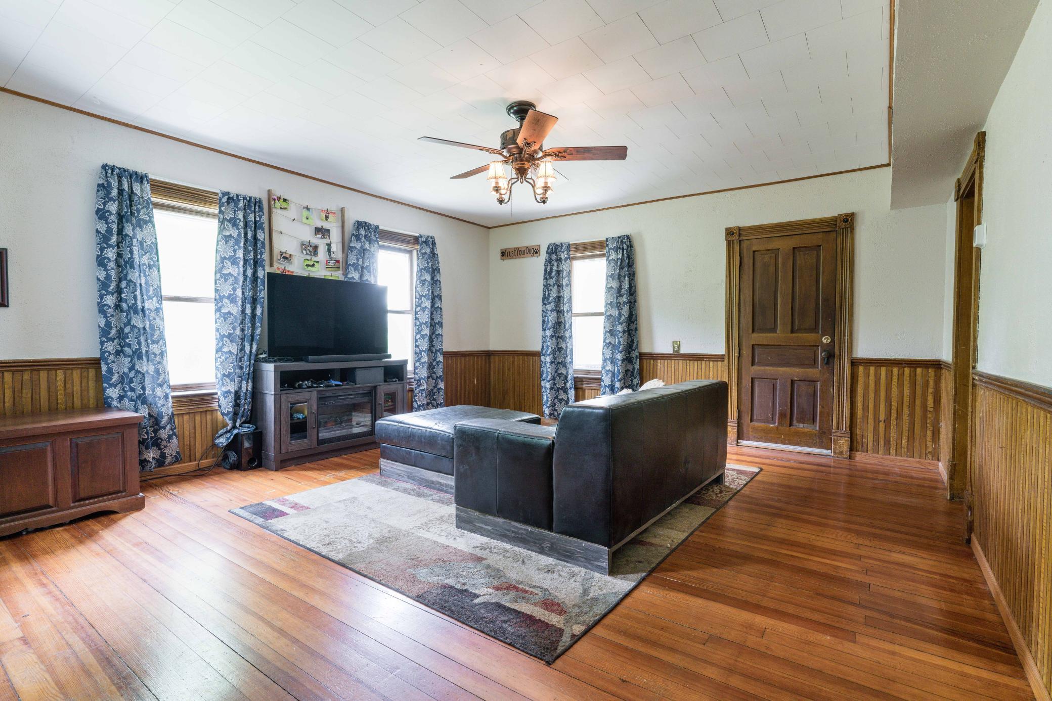 10827 US Hwy. 59