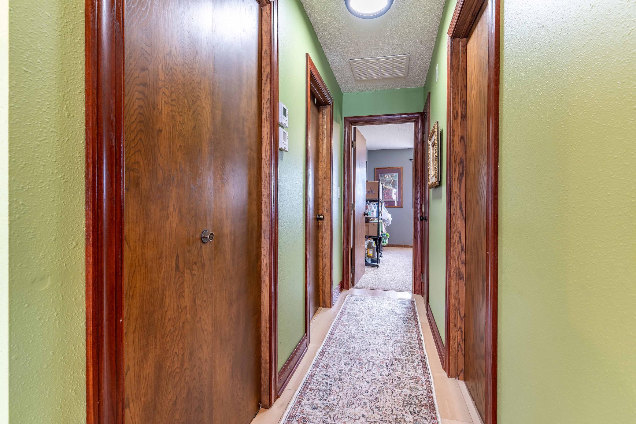 918 W Division Street