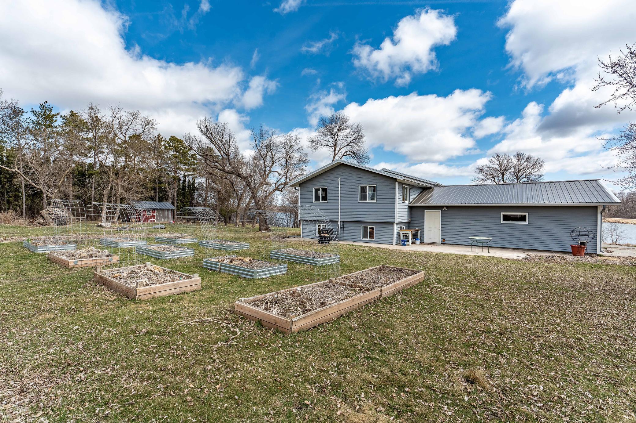 918 W Division Street