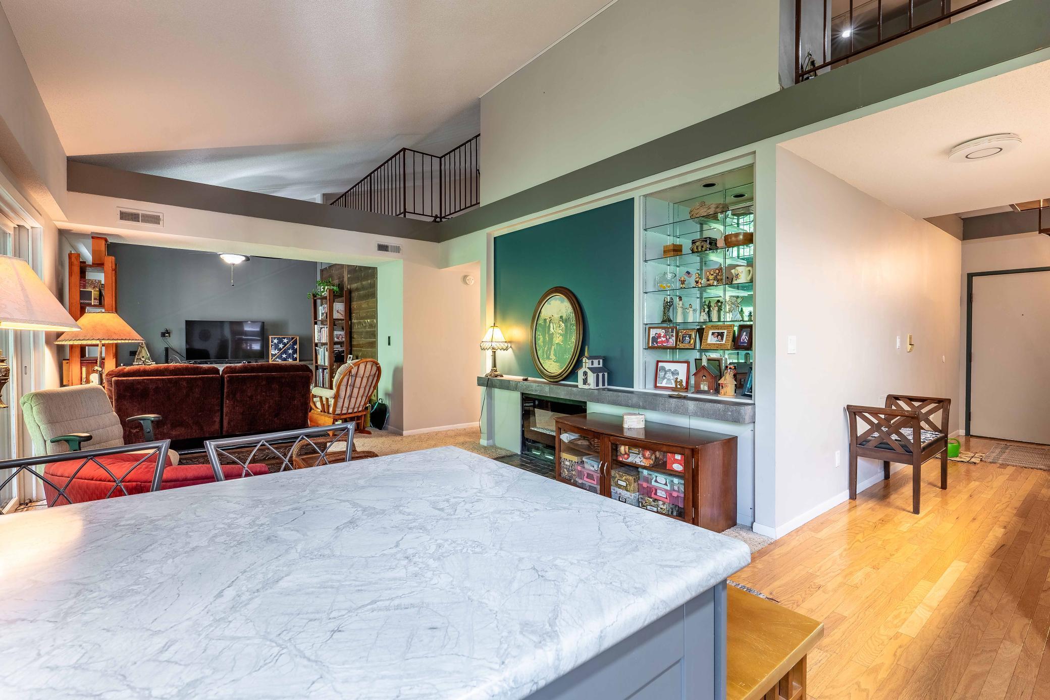 200 Willow Court Unit: 4C