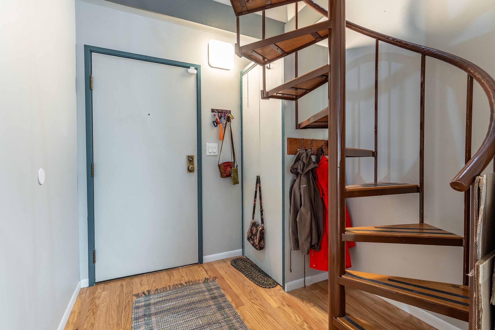 200 Willow Court Unit: 4C