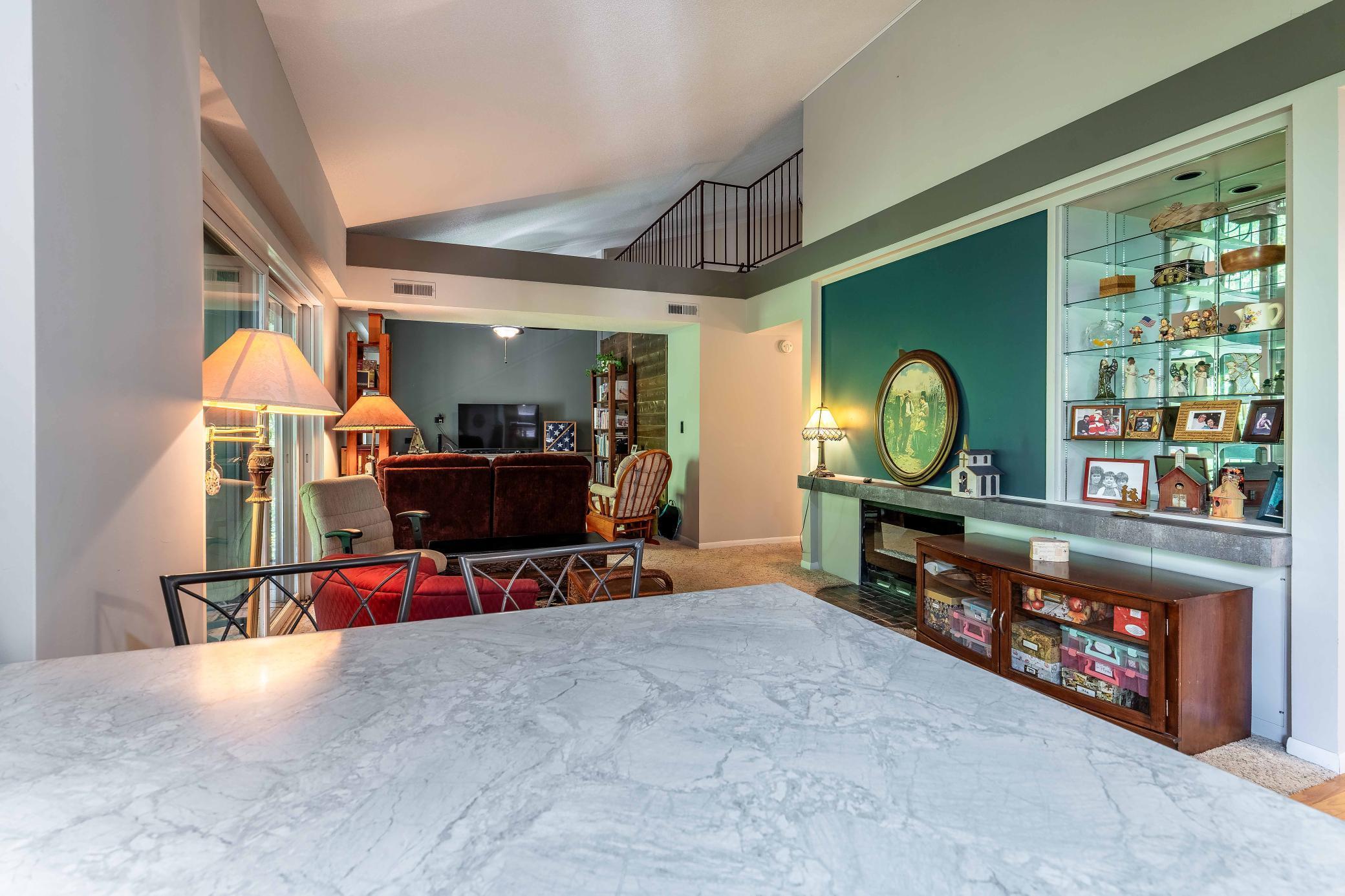 200 Willow Court Unit: 4C