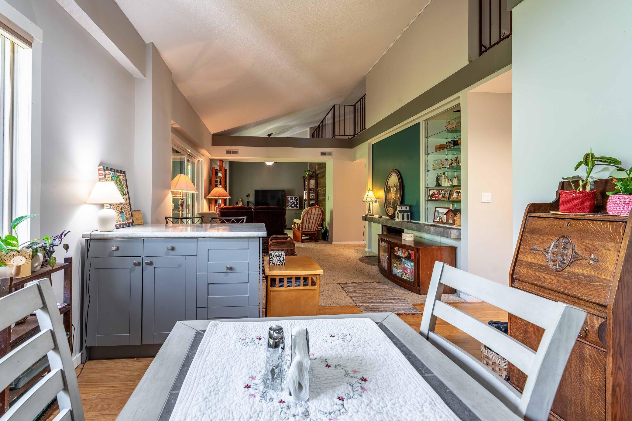 200 Willow Court Unit: 4C