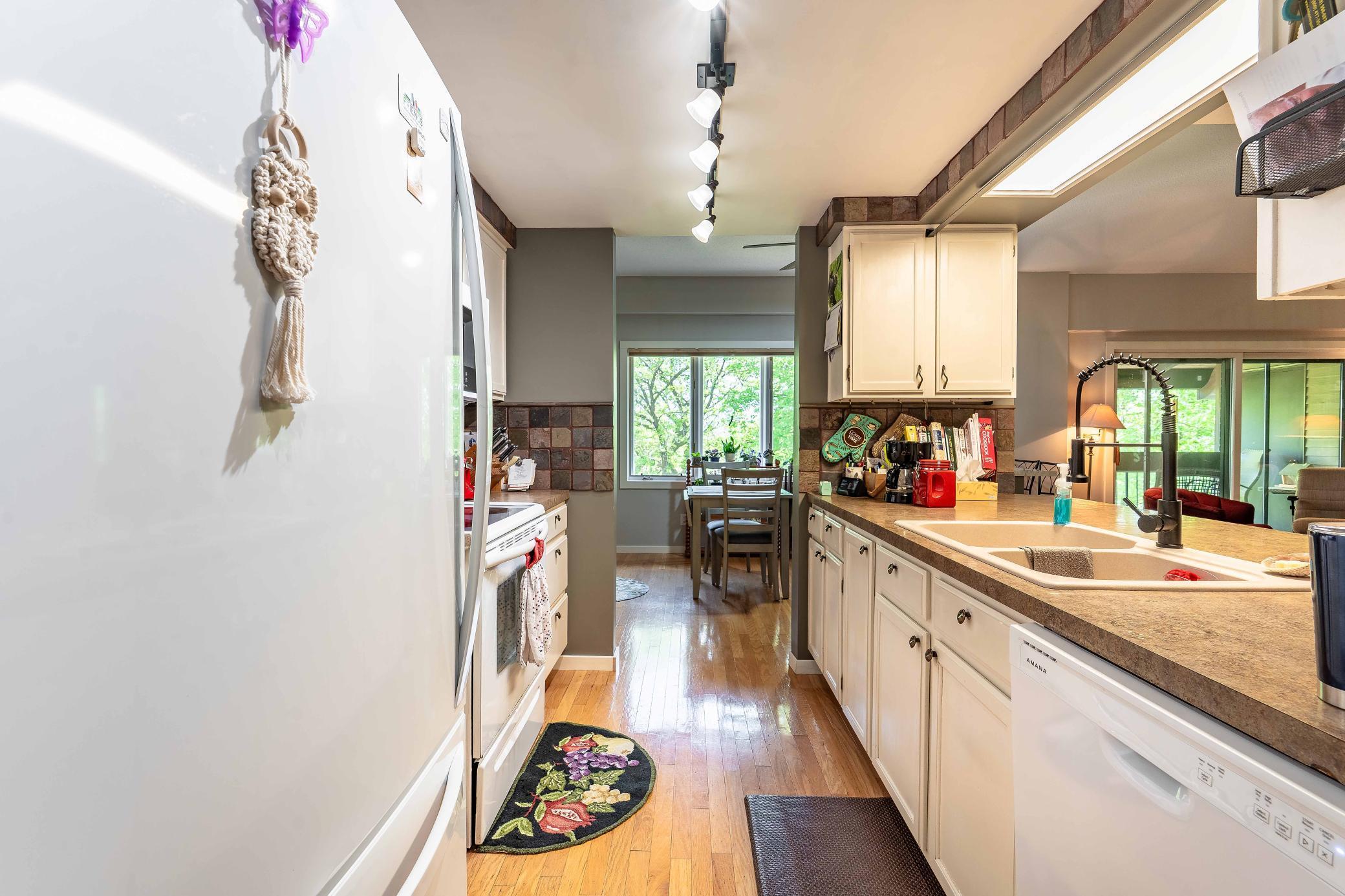 200 Willow Court Unit: 4C