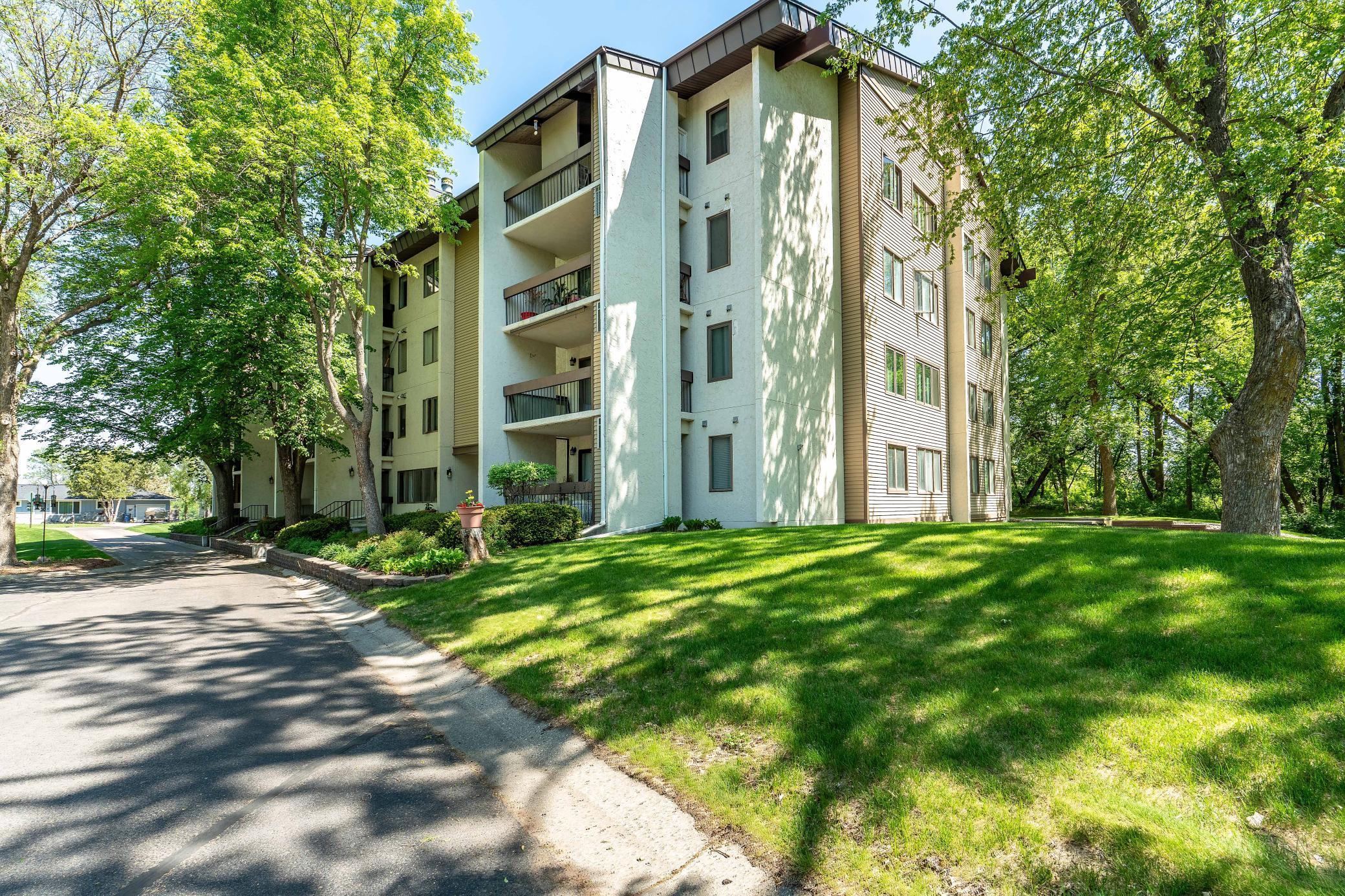 200 Willow Court Unit: 4C