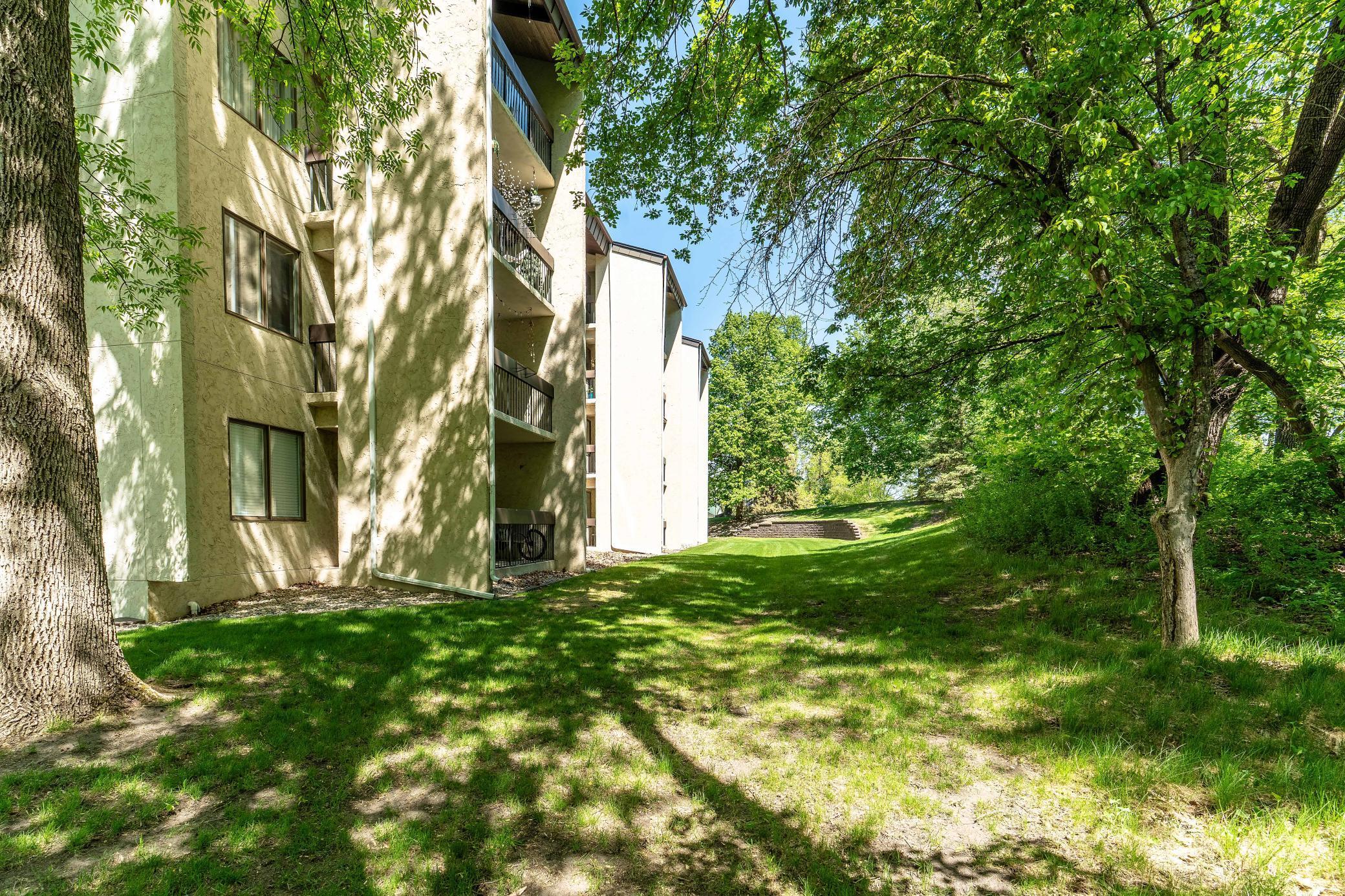 200 Willow Court Unit: 4C