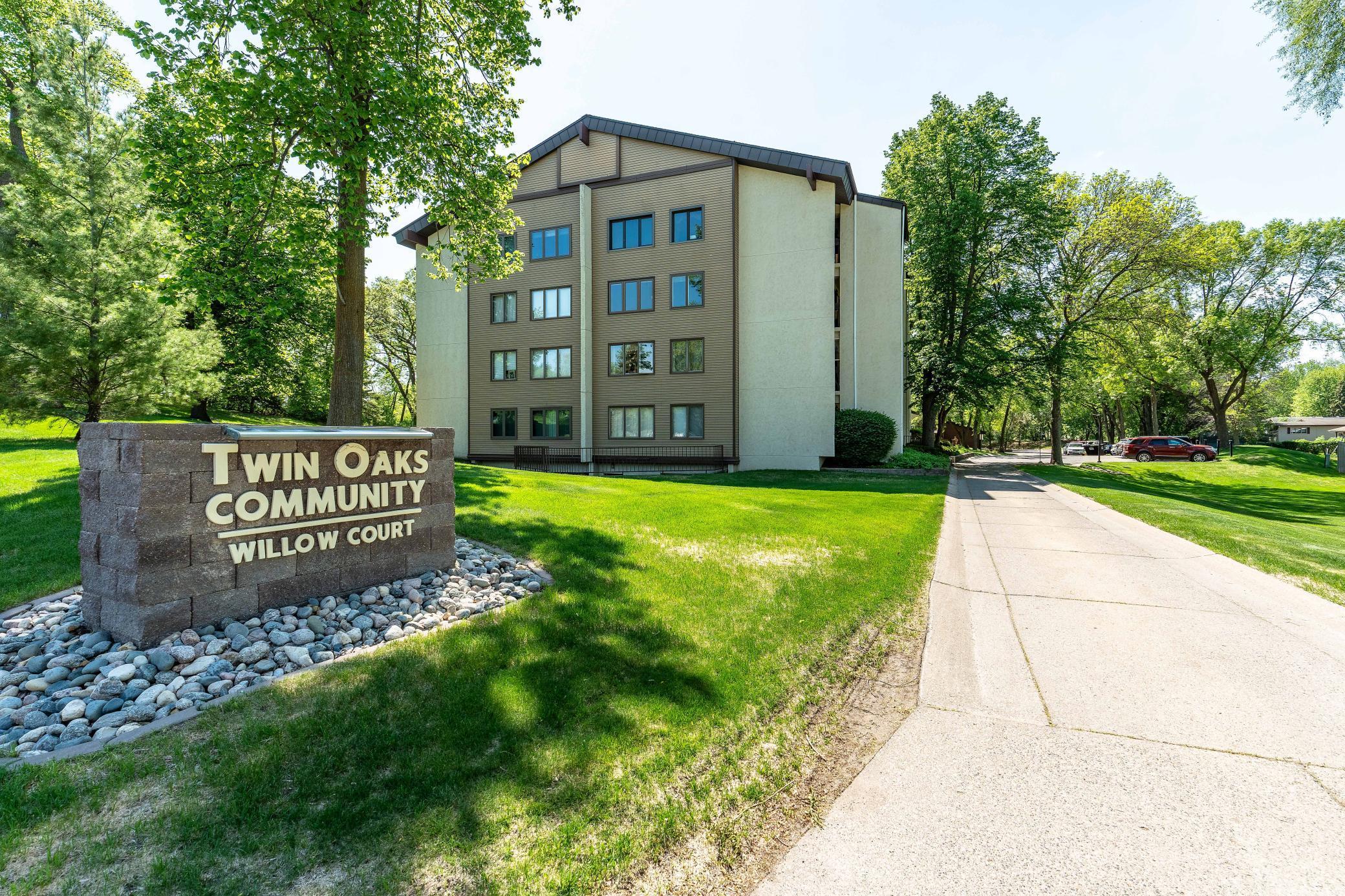 200 Willow Court Unit: 4C