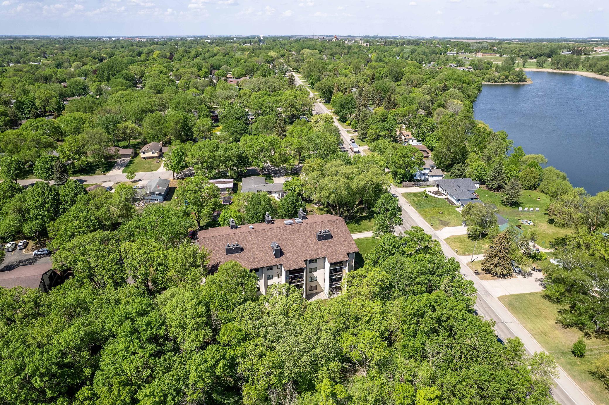 200 Willow Court Unit: 4C