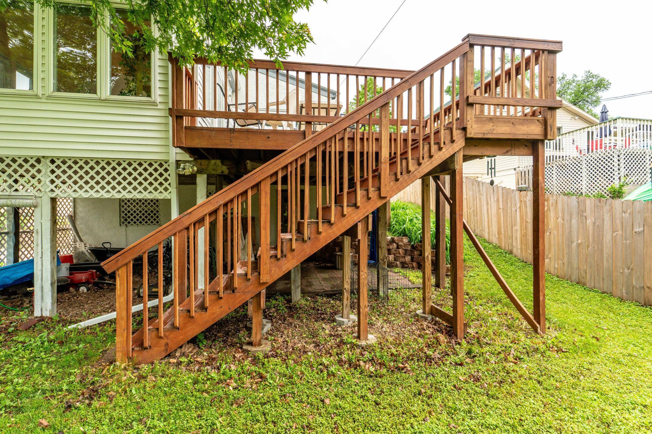 327 W Channing Avenue
