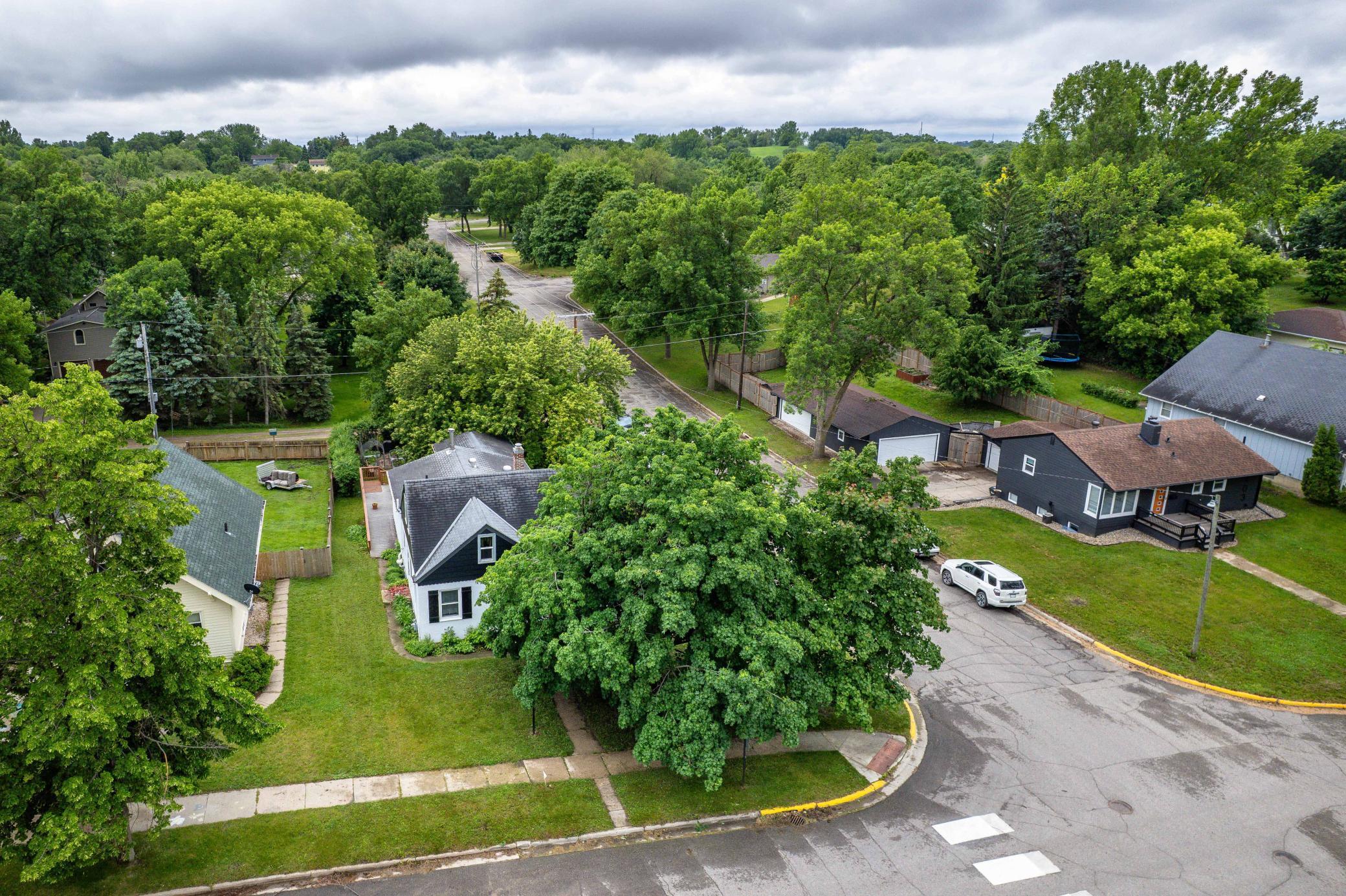 327 W Channing Avenue
