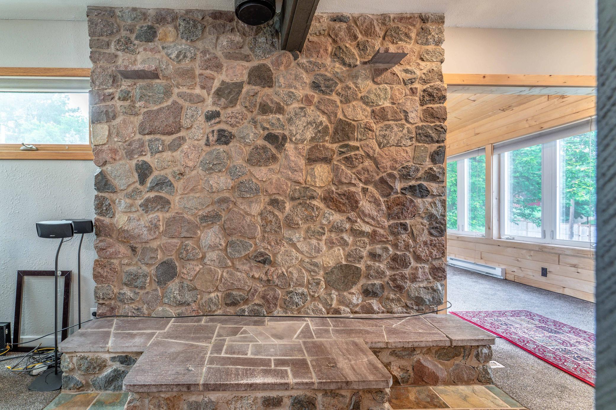 327 W Channing Avenue