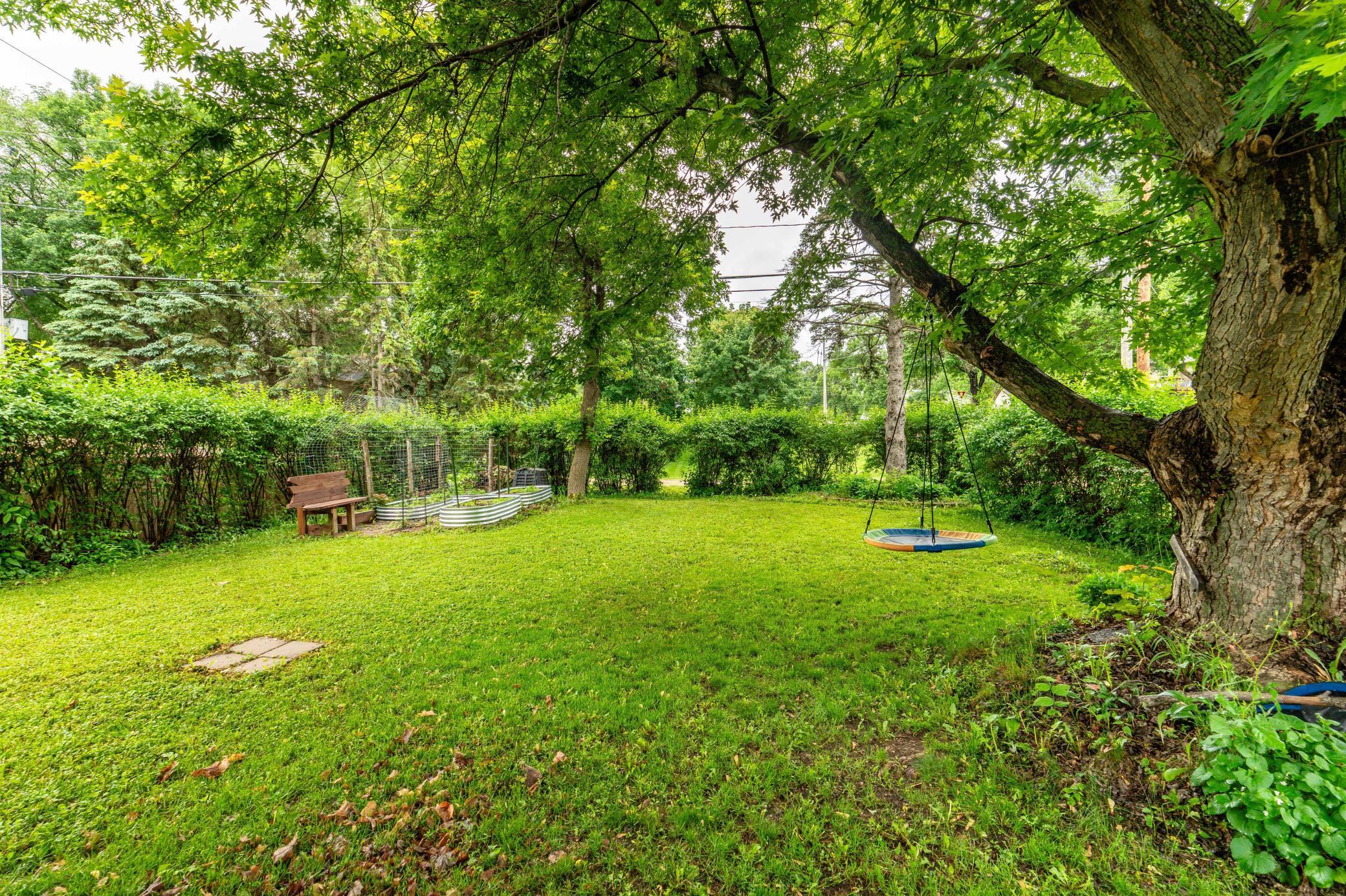 327 W Channing Avenue