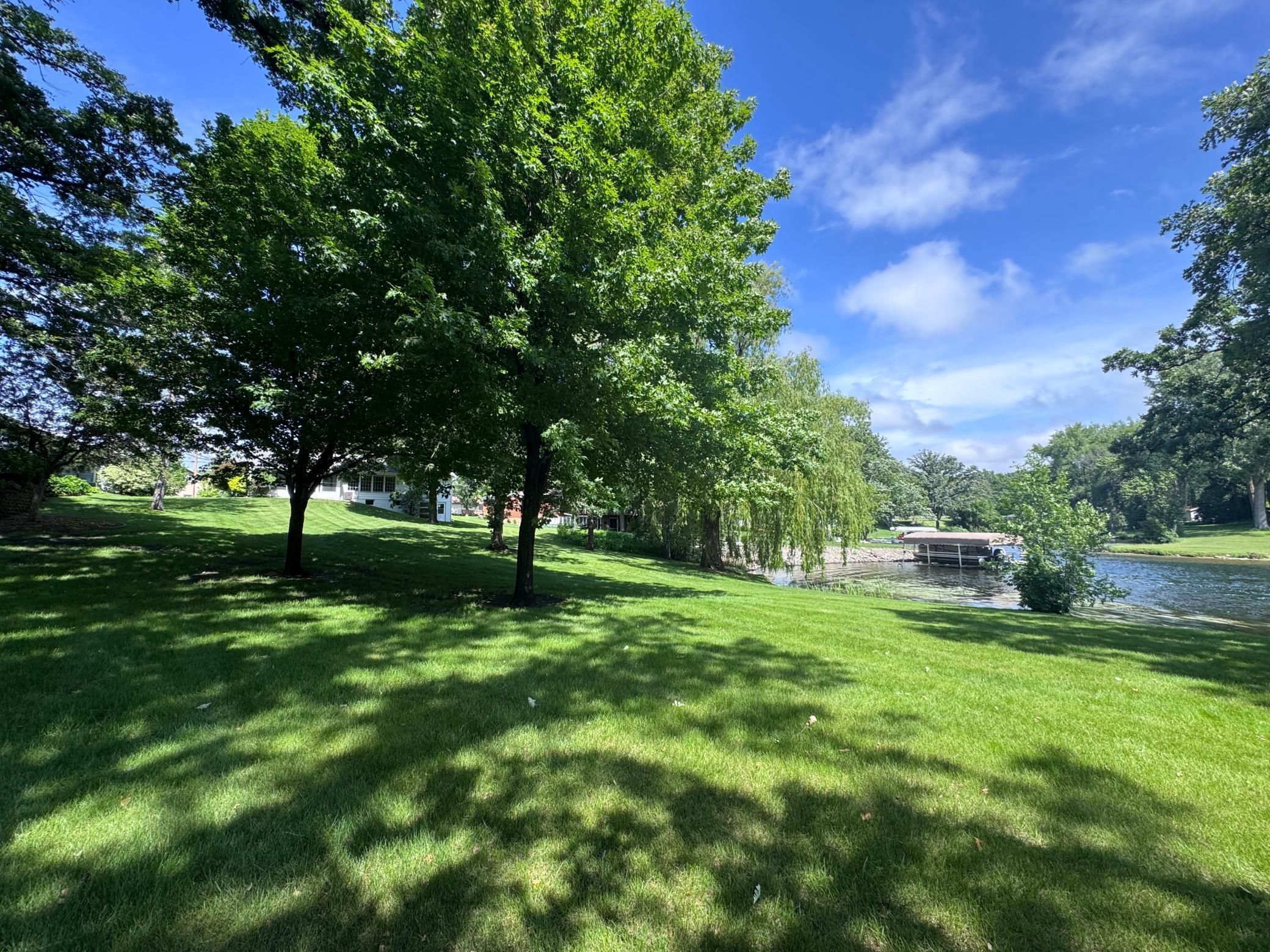 2814 Lakeview Drive