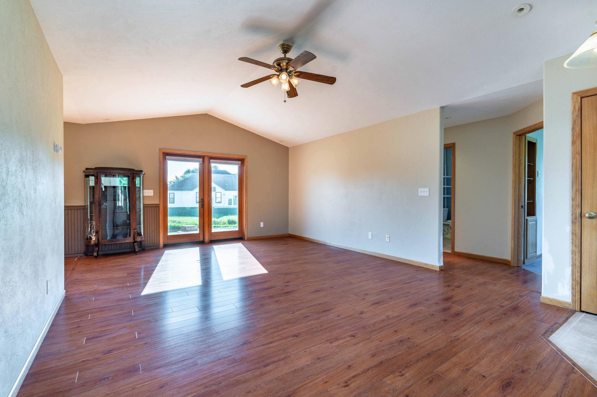 1502 Viking Court