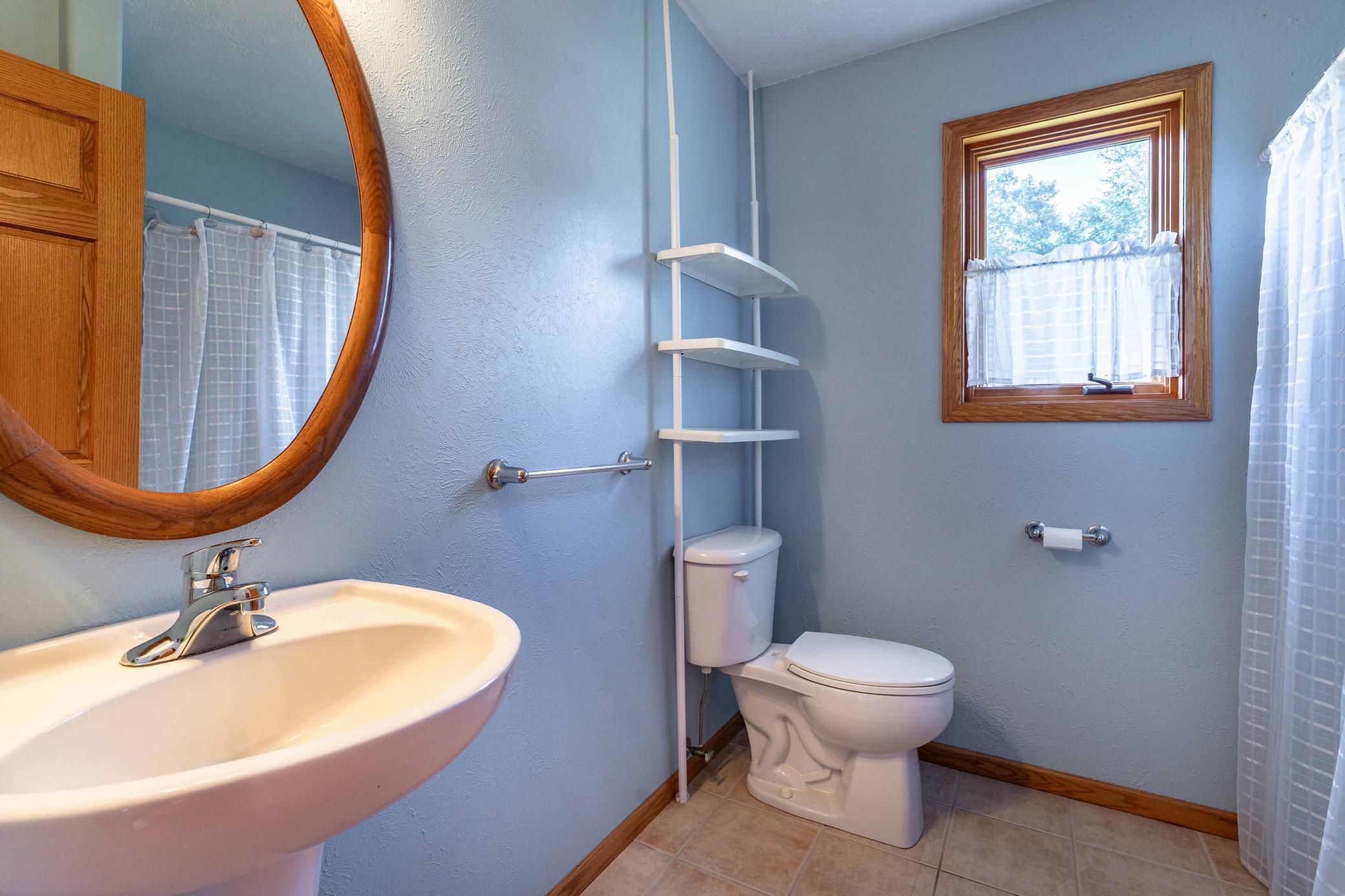 1502 Viking Court