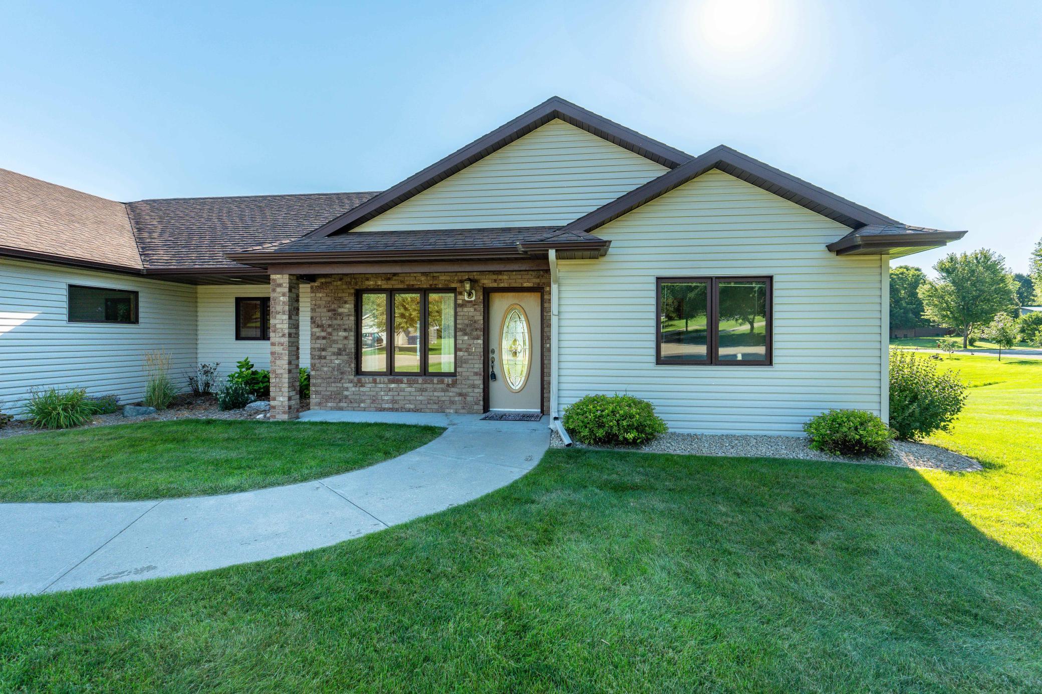 1502 Viking Court