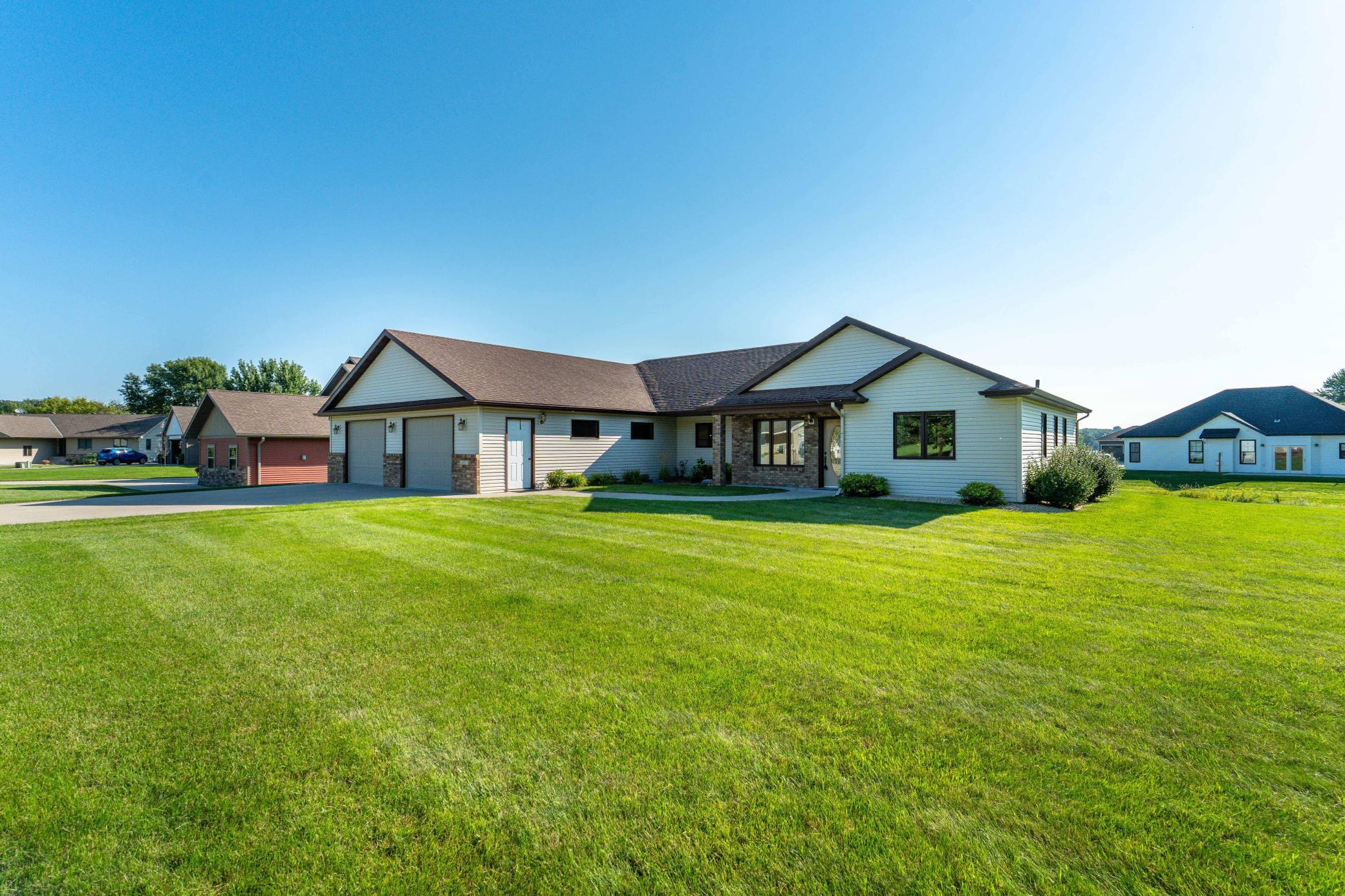 1502 Viking Court