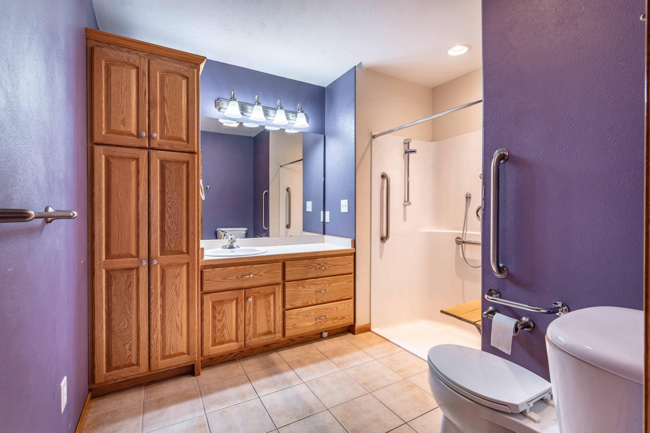 1502 Viking Court