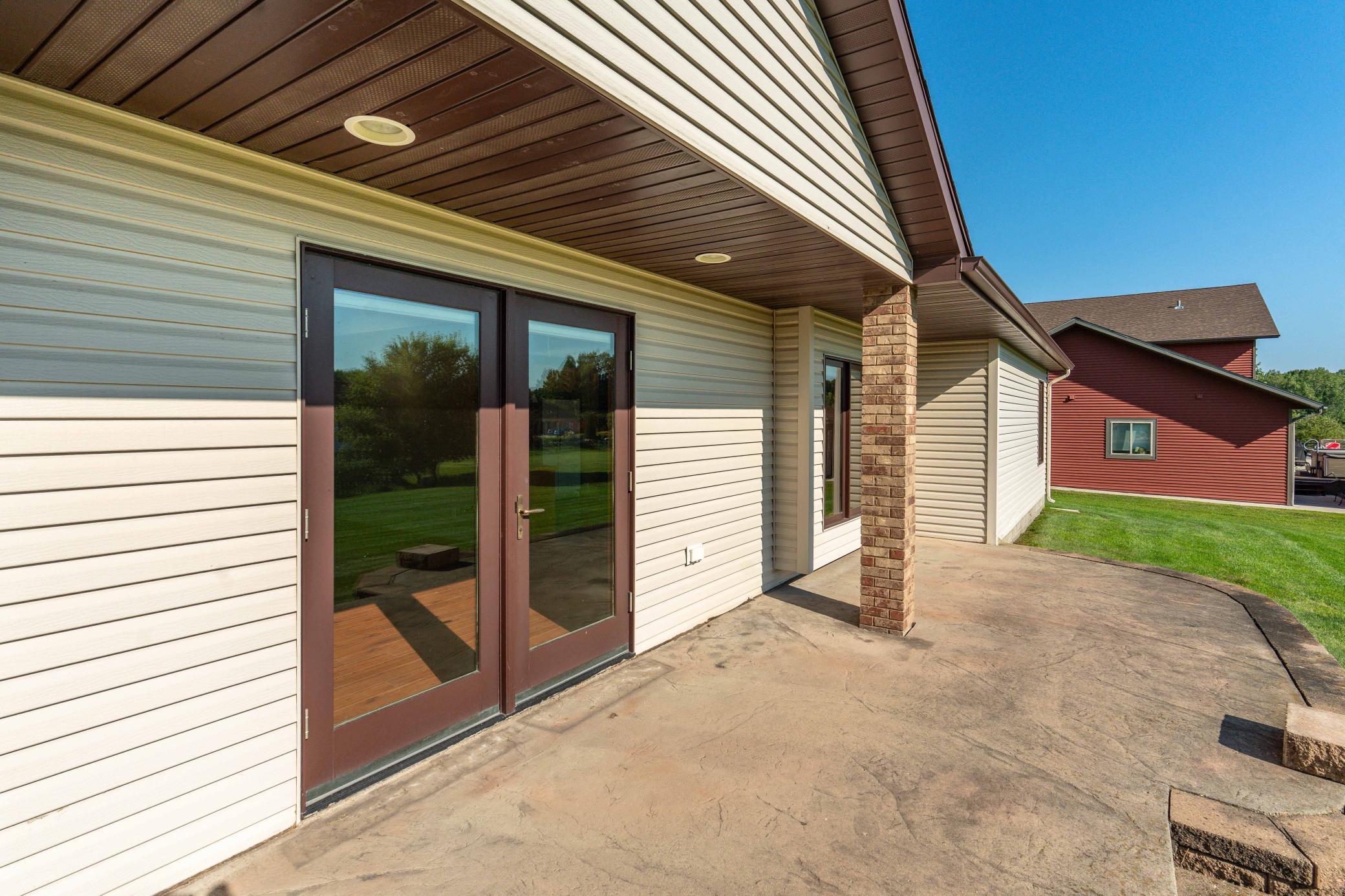 1502 Viking Court