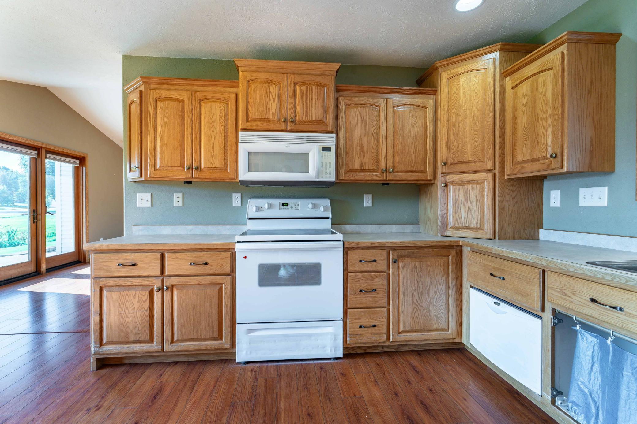1502 Viking Court