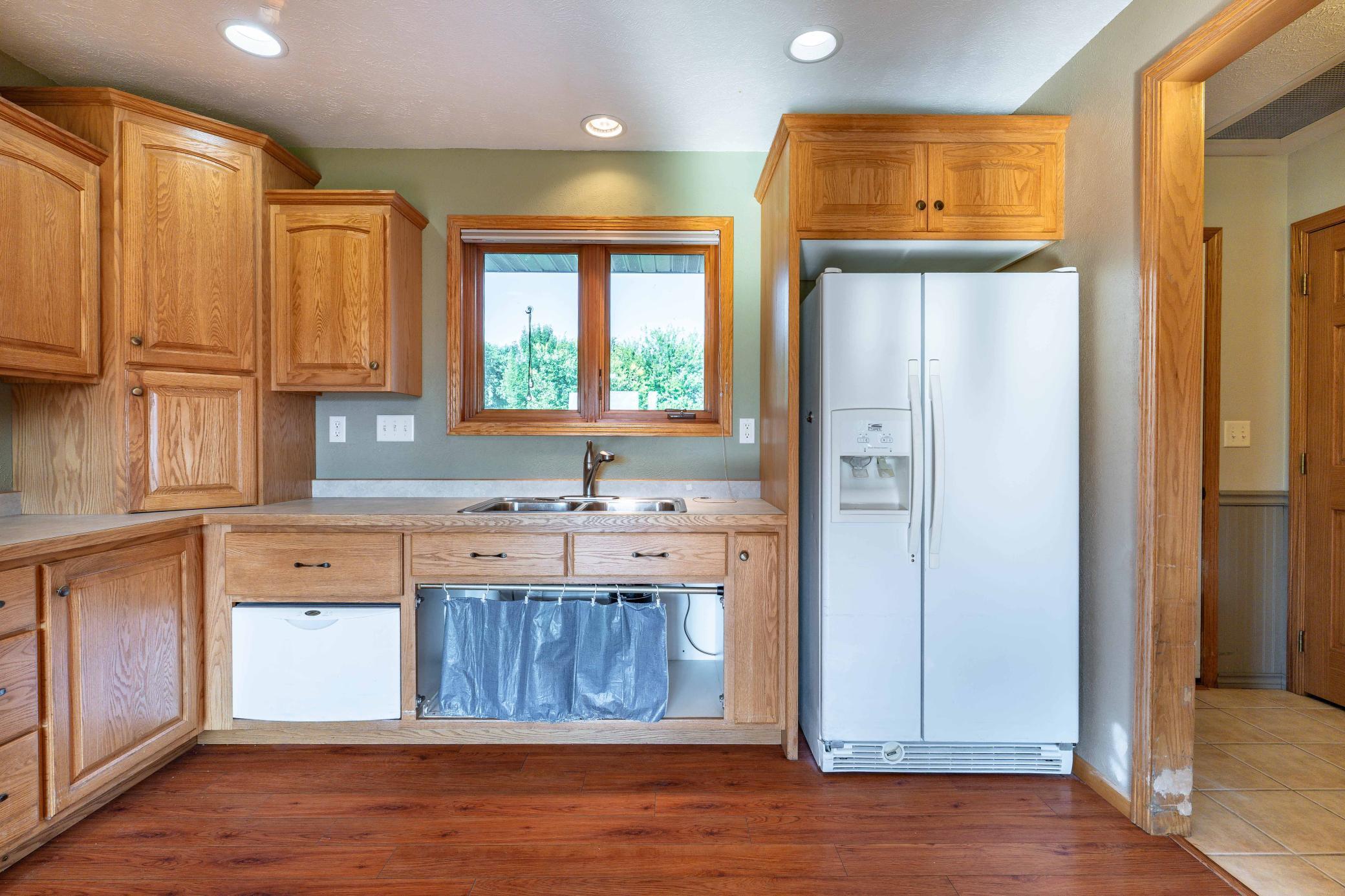 1502 Viking Court