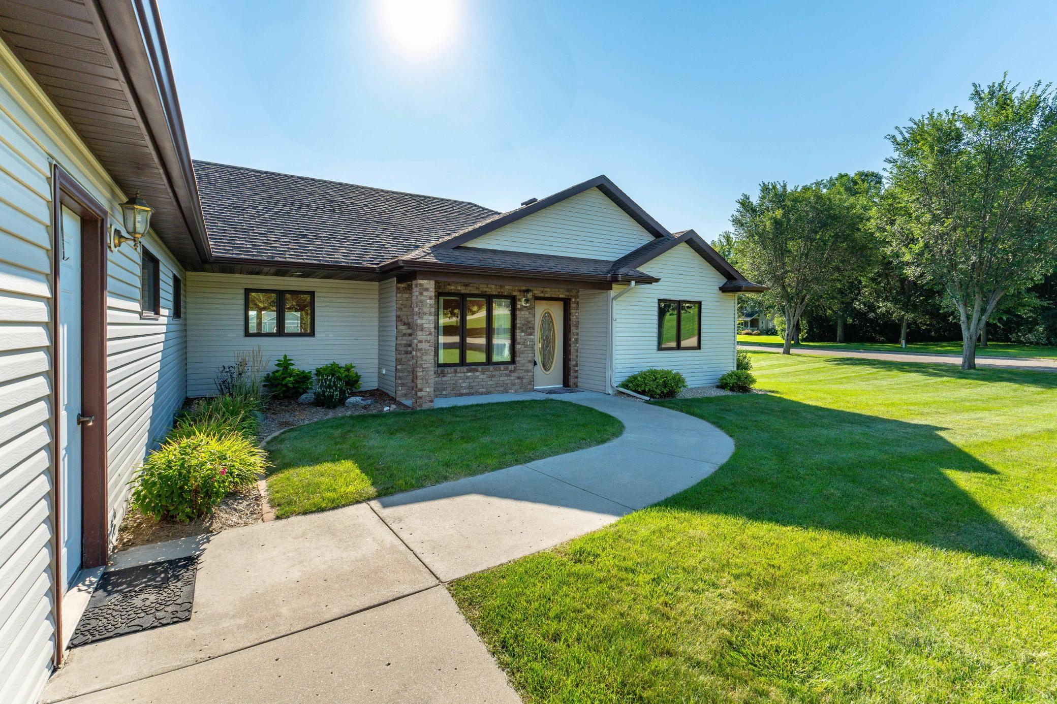 1502 Viking Court