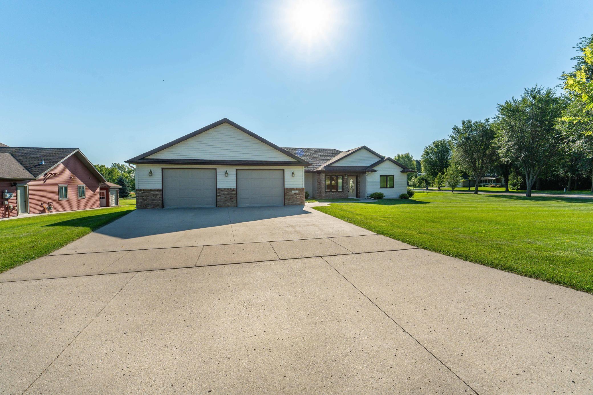 1502 Viking Court