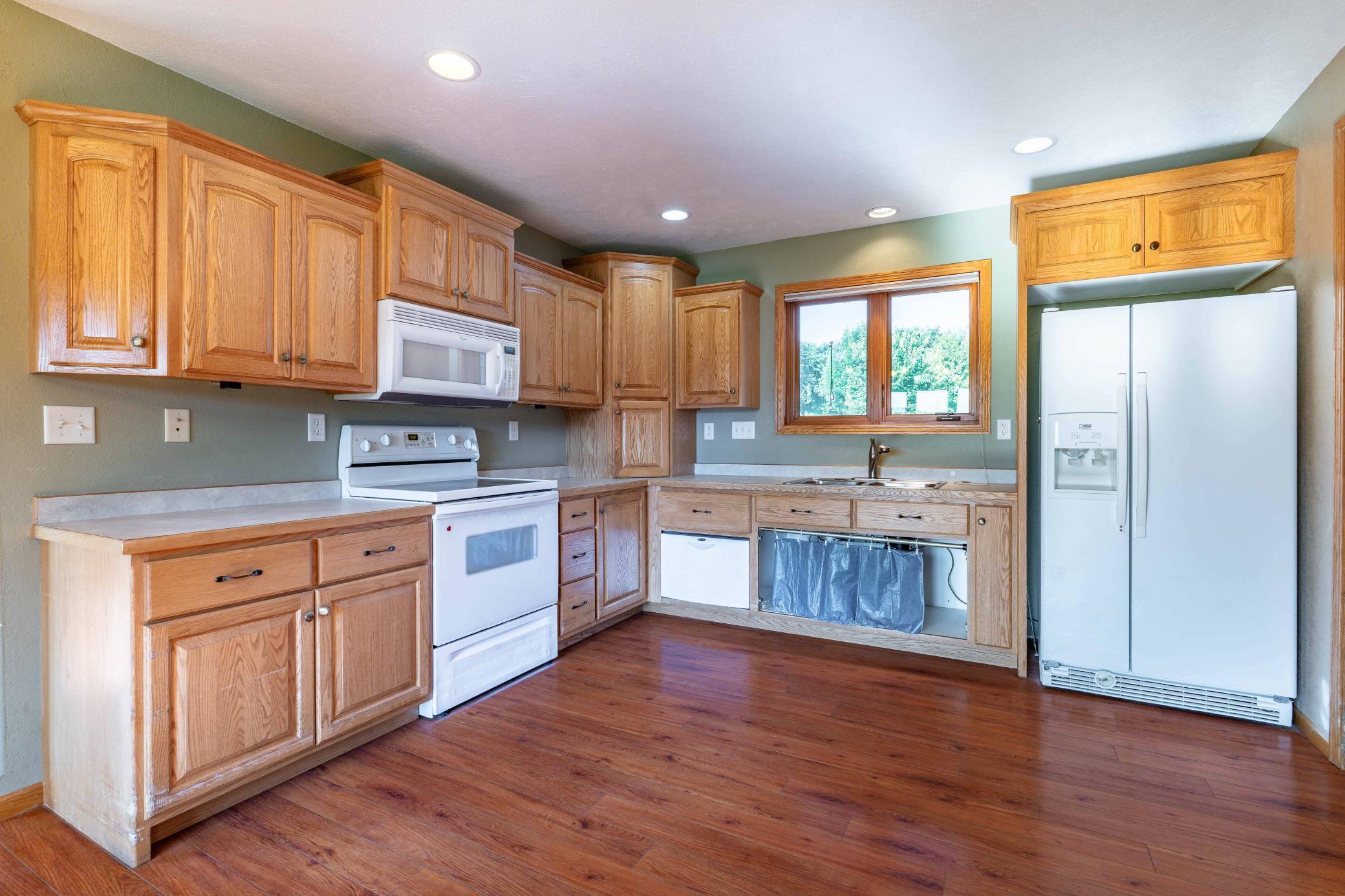 1502 Viking Court
