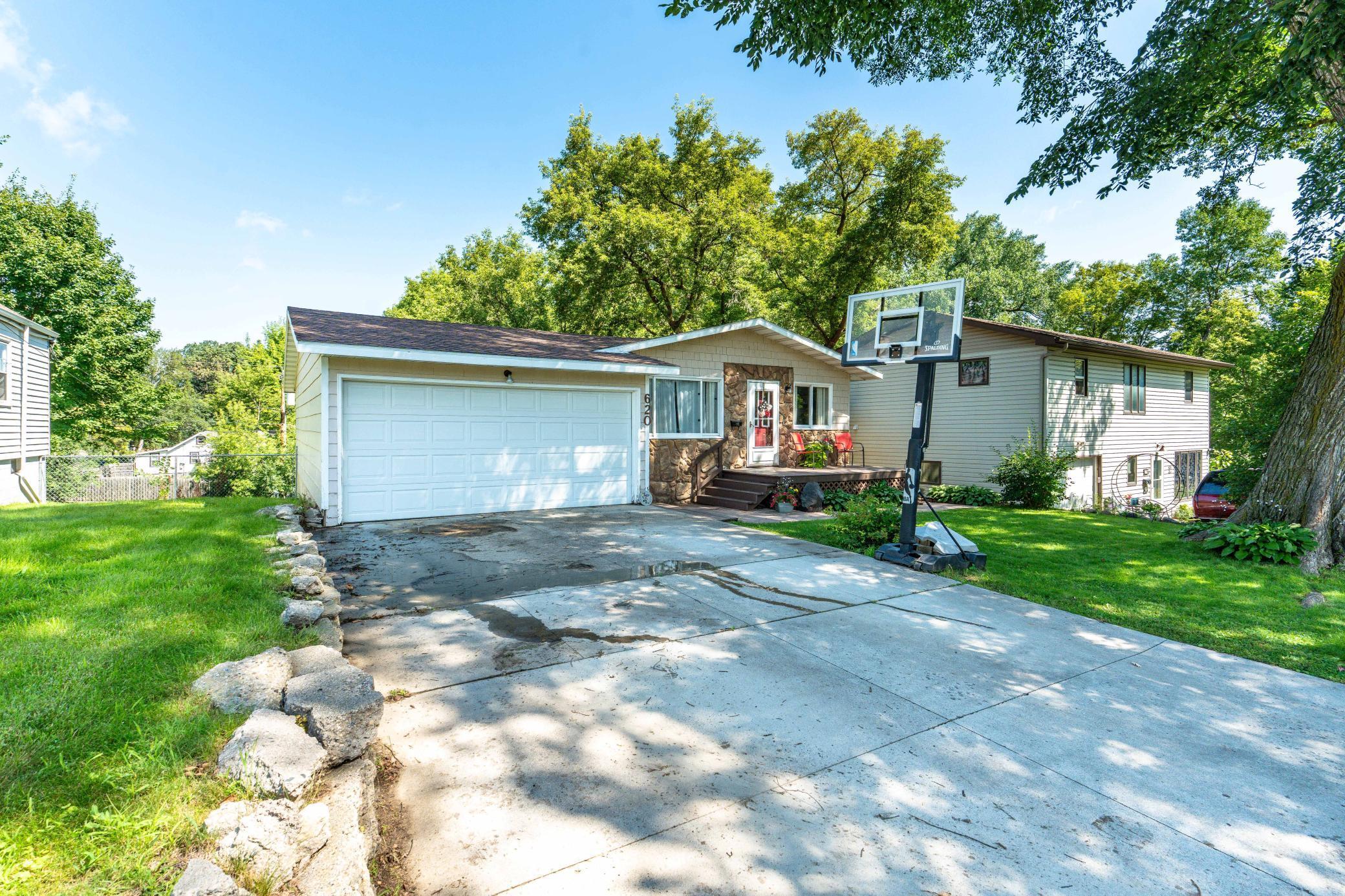 620 W 7th Avenue
