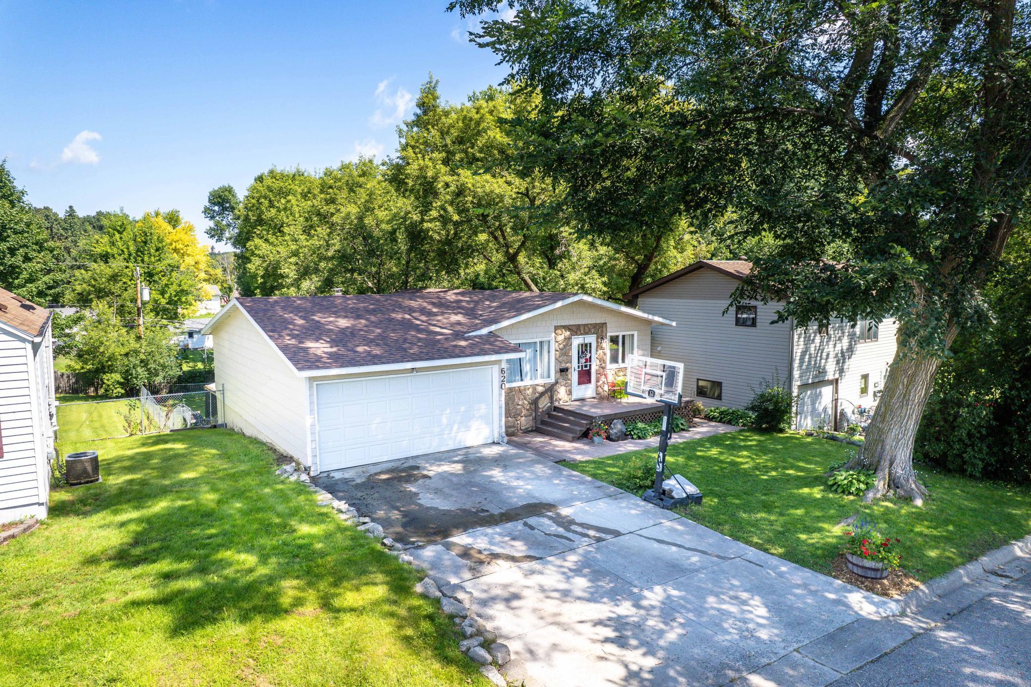 620 W 7th Avenue