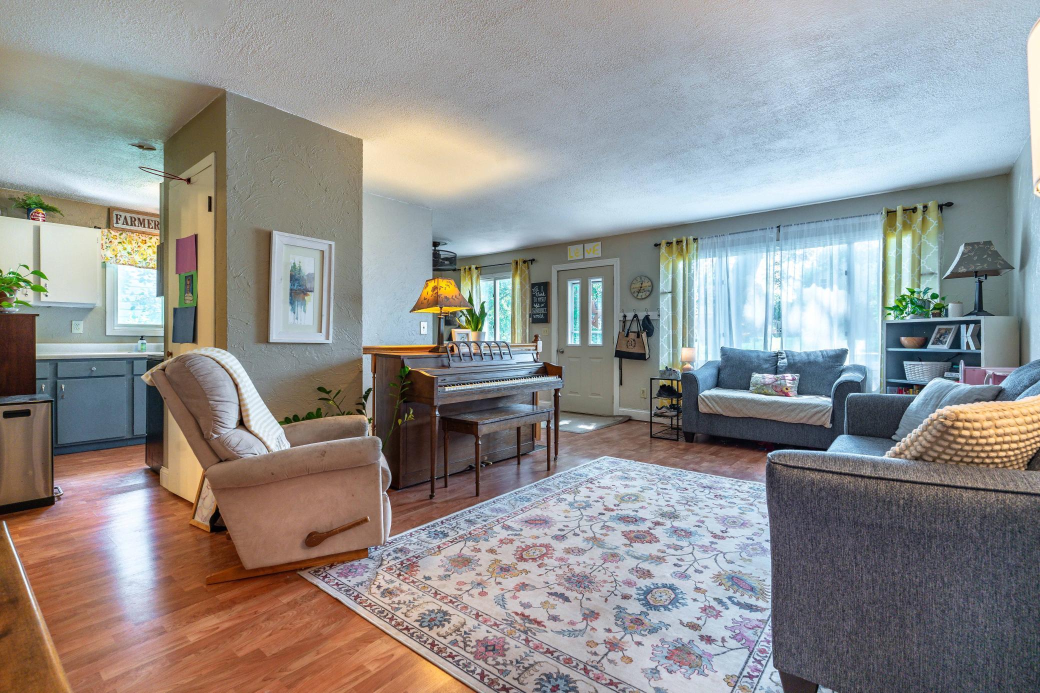 620 W 7th Avenue