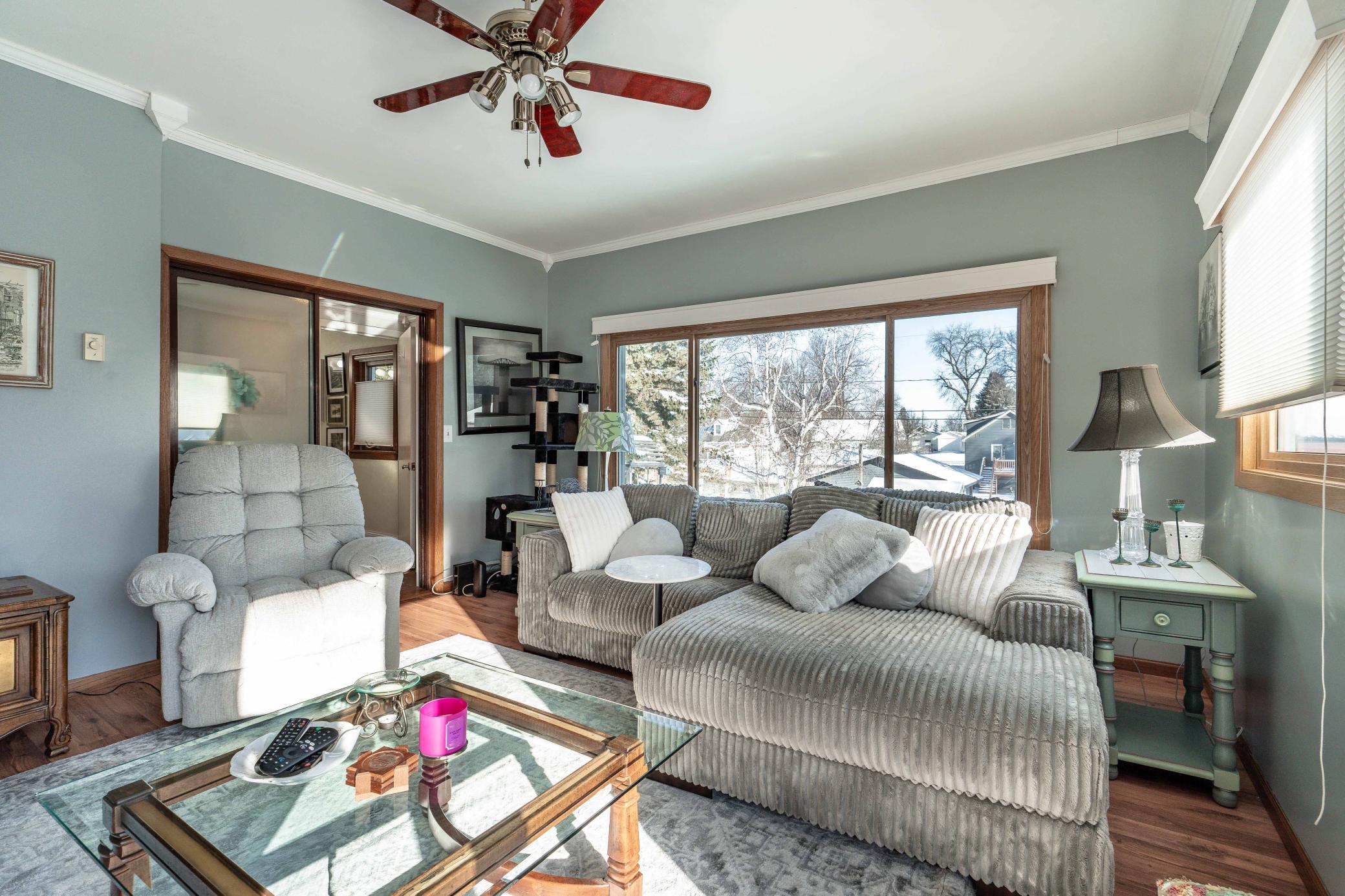 526 W Douglas Avenue